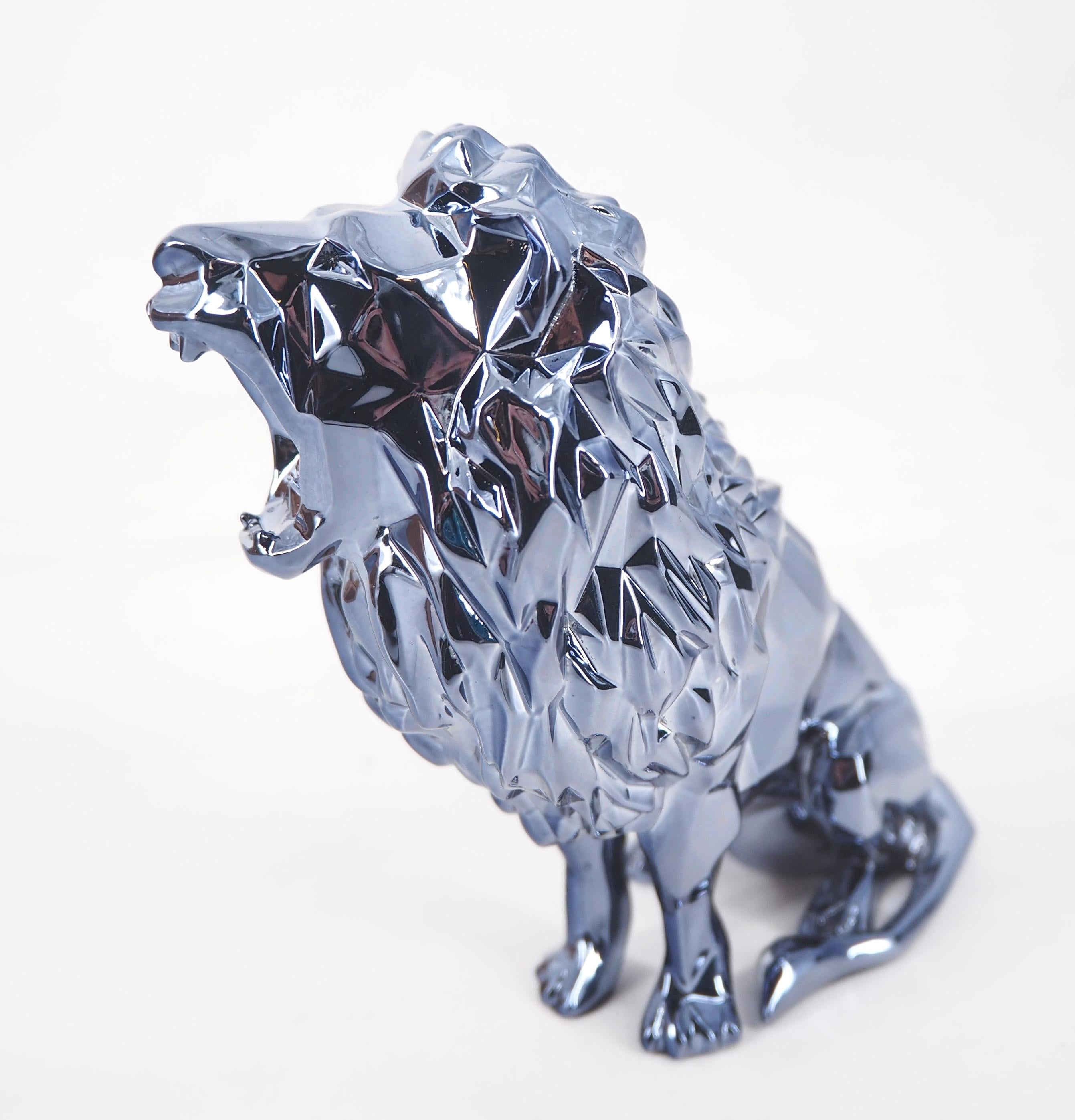 Roaring Lion Spirit (Petrol edition) - Sculpture in original box with artist coa For Sale 2