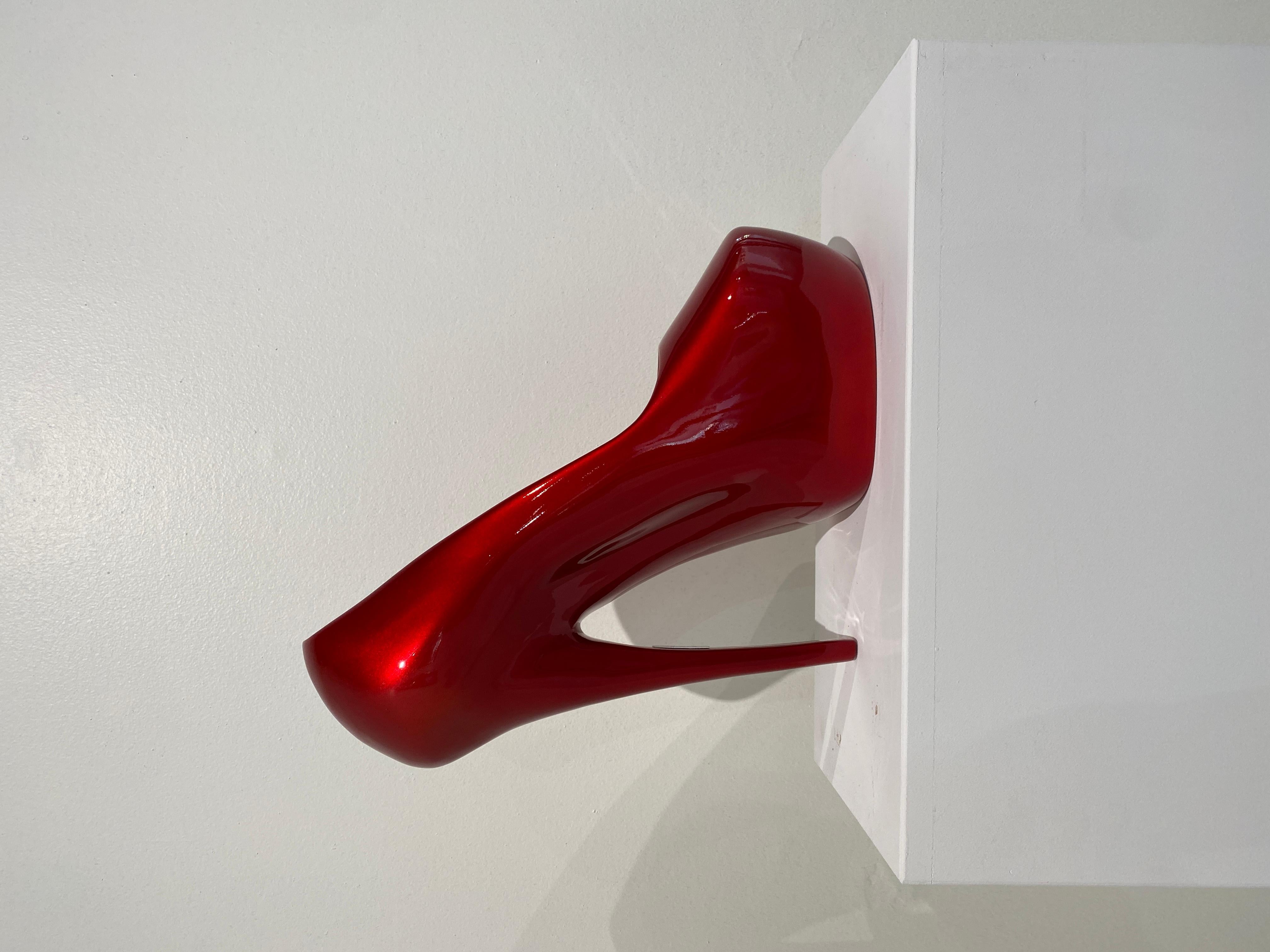 40 cm Stiletto Red Resin 7/8 For Sale 1