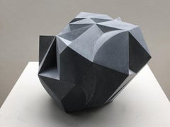 Caniform de Richard Perry - Escultura abstracta, piedra caliza azul irlandesa, geométrica
