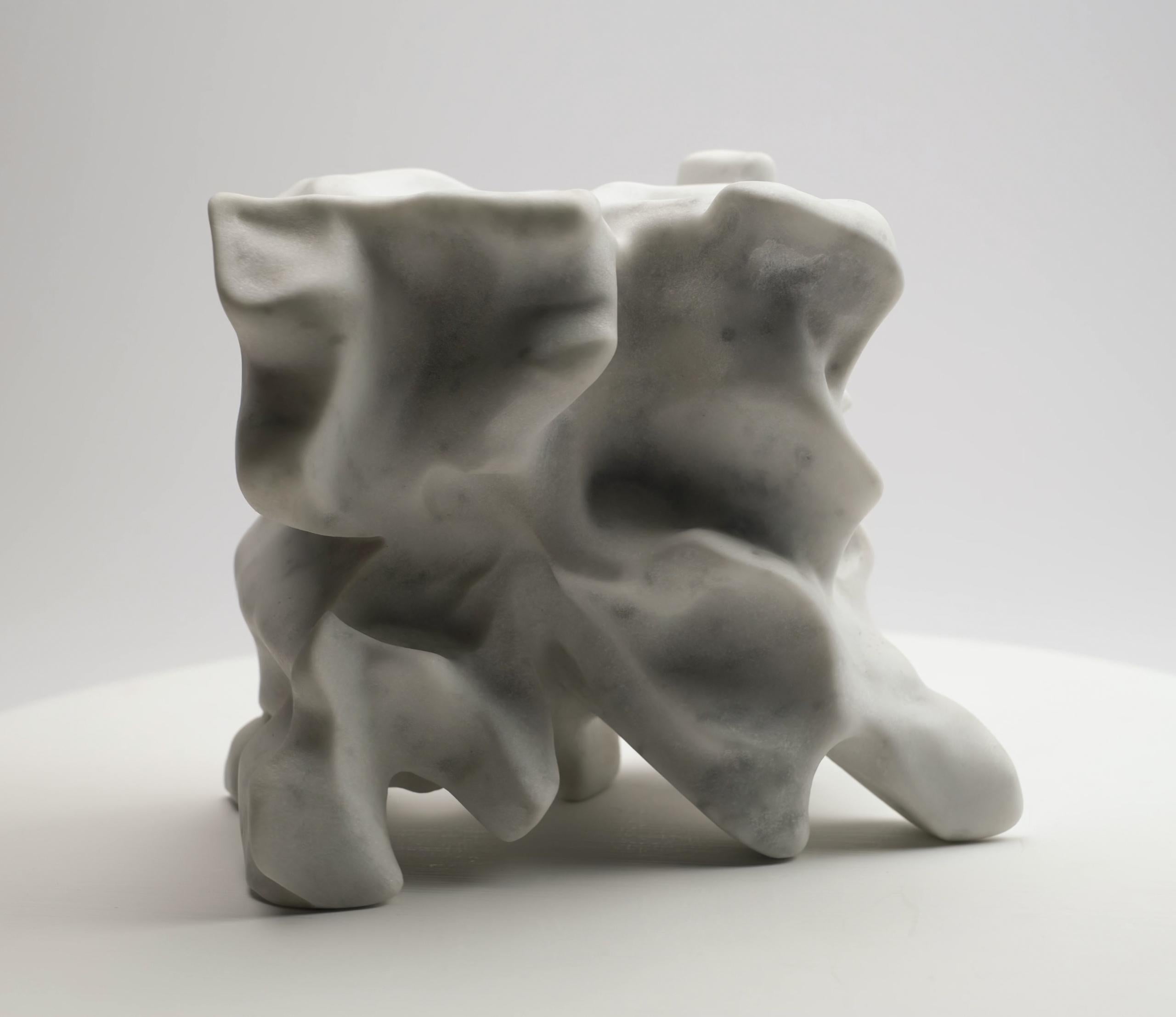 El Greco par Richard Perry - Sculpture abstraite contemporaine, marbre de Carrare 10