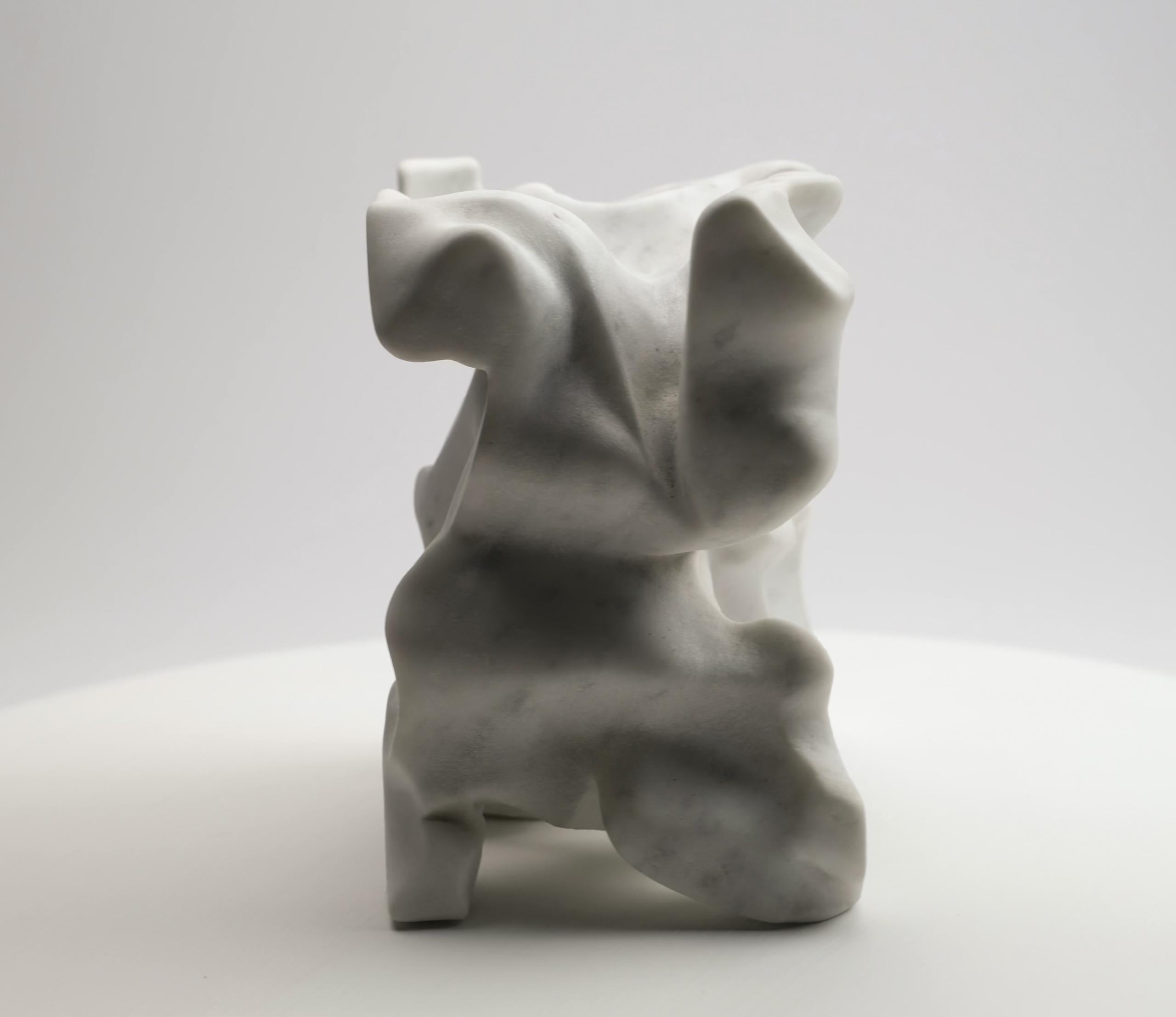 El Greco par Richard Perry - Sculpture abstraite contemporaine, marbre de Carrare 13