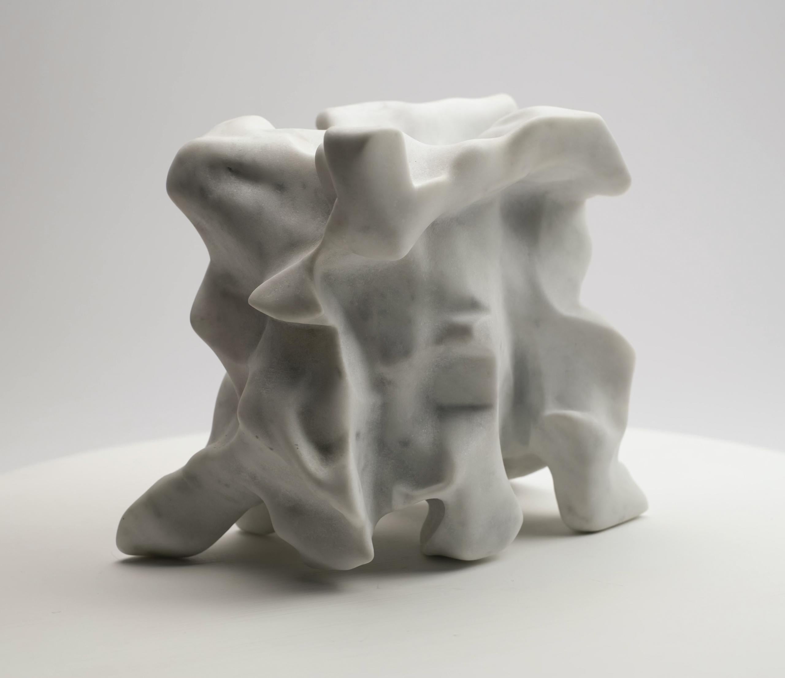 El Greco par Richard Perry - Sculpture abstraite contemporaine, marbre de Carrare 6