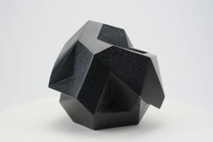 Little Halley 8 von Richard Perry - Geometrische abstrakte Skulptur, schwarze Farbe