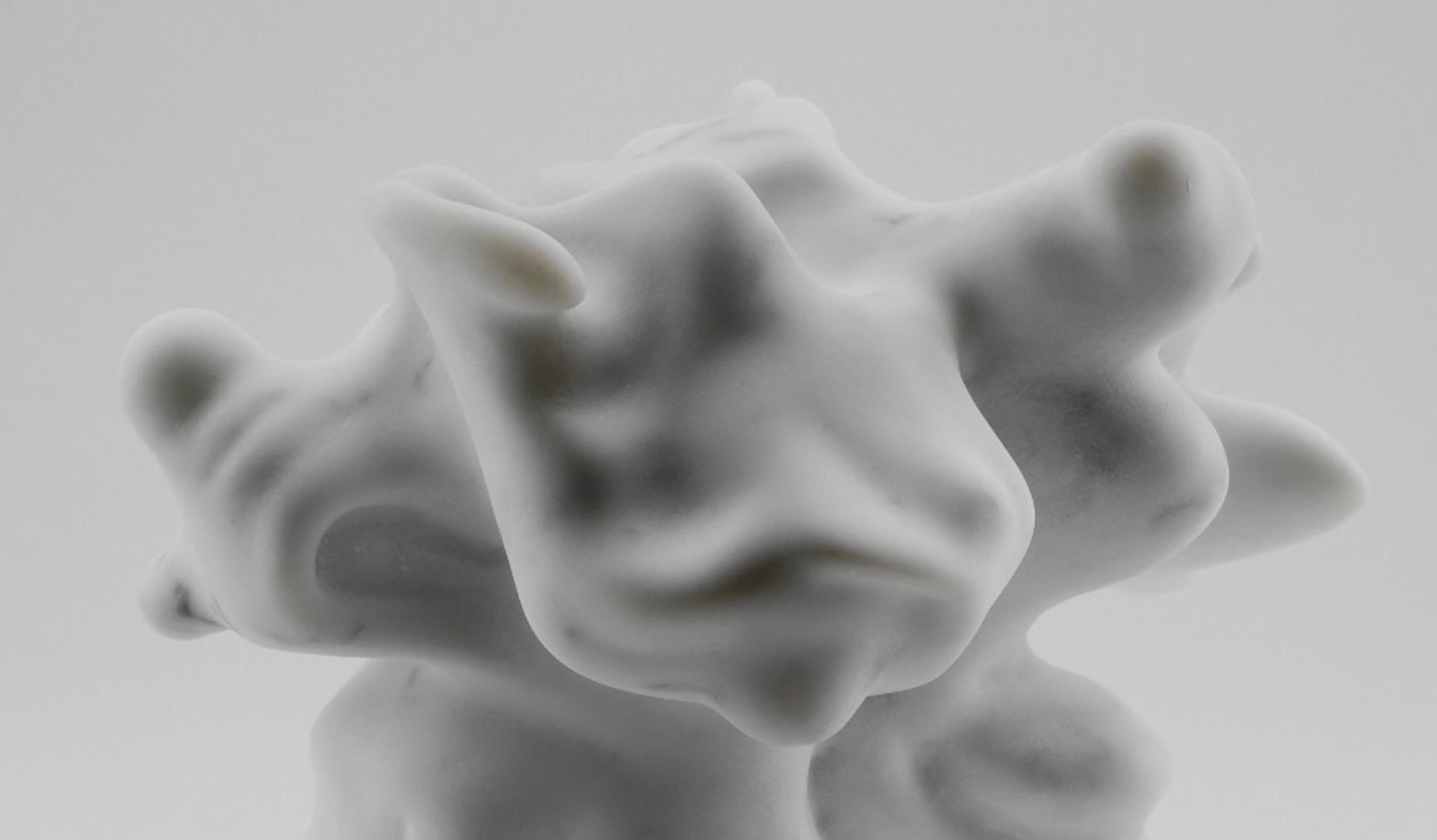 Sculpture organique et abstraite Selene de Richard Perry, marbre de Carrare, blanc en vente 3