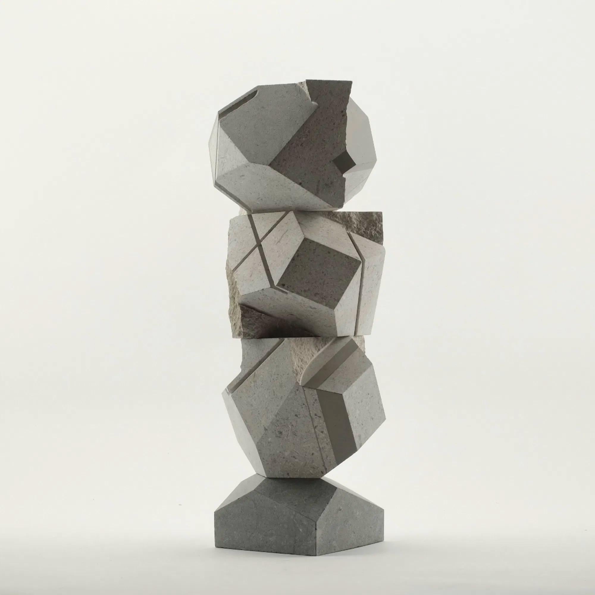 Three Stacks by Richard Perry - abstract geometric stone sculpture, vertical en vente 1