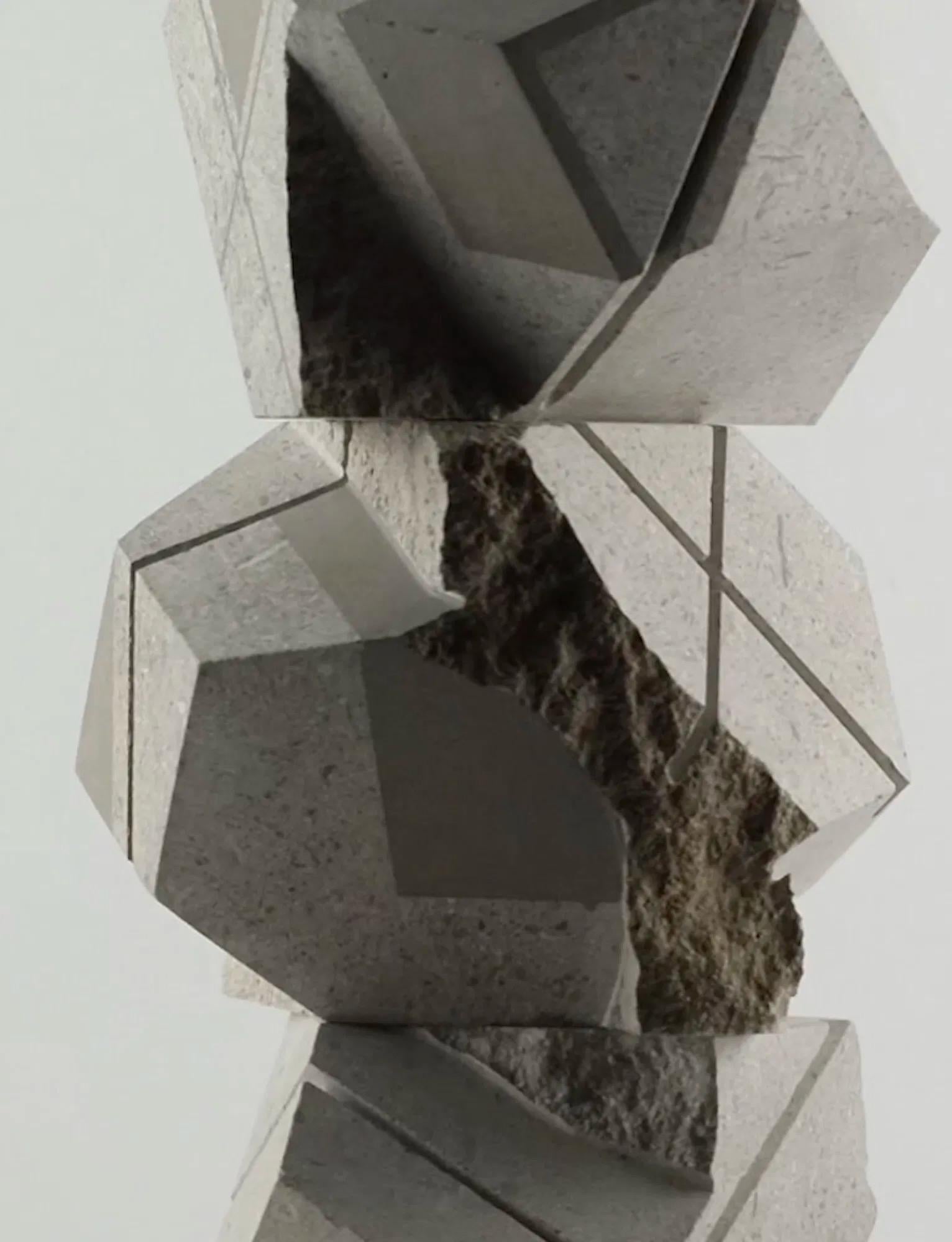Three Stacks by Richard Perry - abstract geometric stone sculpture, vertical en vente 8