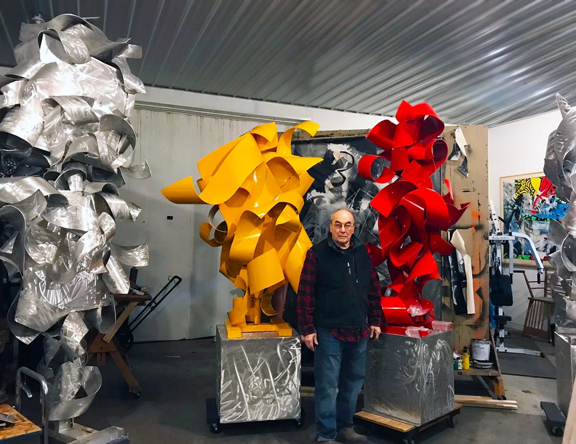 Scultura astratta in alluminio su larga scala 