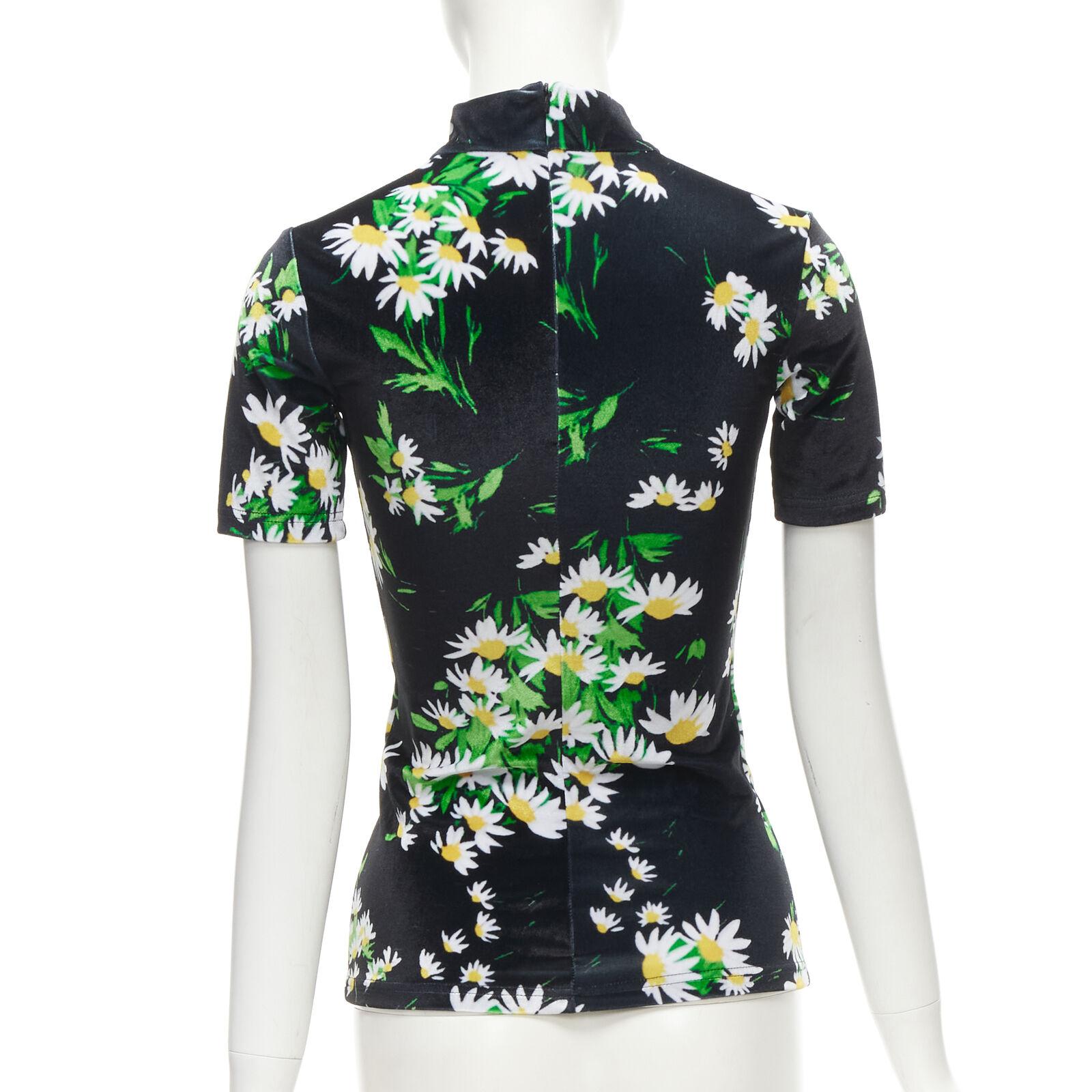 RICHARD QUINN black white green daisy floral print velvet short sleeve top S In Excellent Condition For Sale In Hong Kong, NT