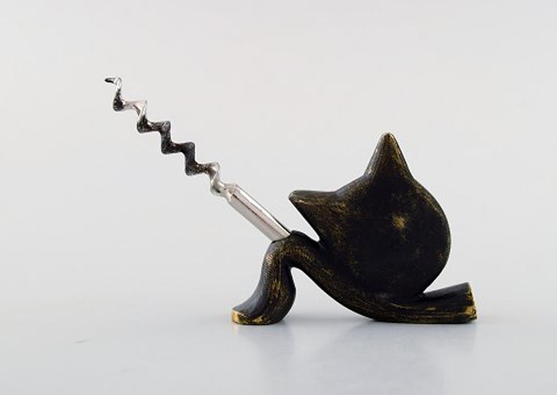 Richard Rohac, Austrian designer and artist. Art Deco cork screw in bronze shaped as a cat. 1940s-1950s.
Richard Rohac graduated from Hagenauer in Vienna, where he stayed for 9 years until 1932, when he started his own workshop.
Stamped.
In very