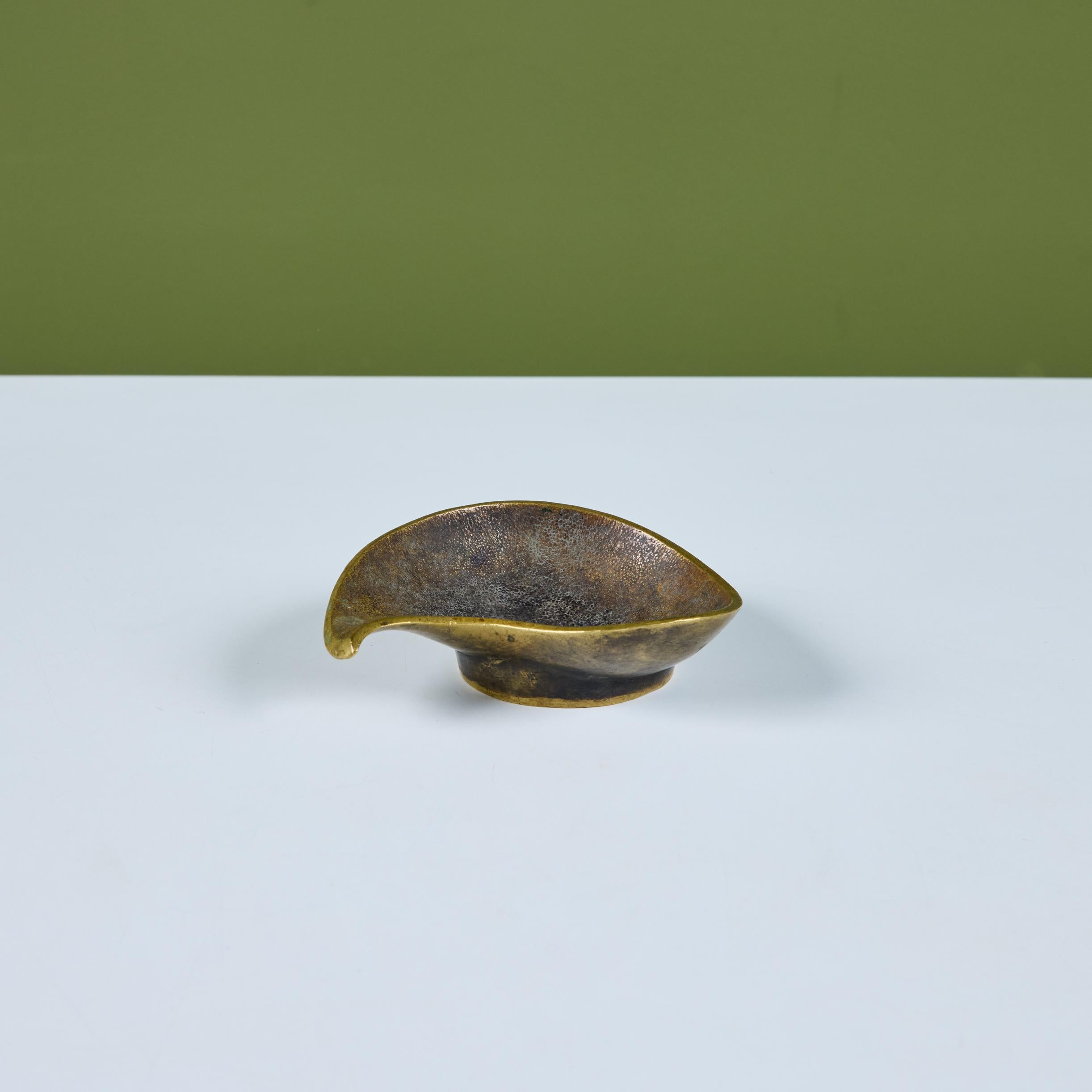 Richard Rohac Cast Bronze Teardrop Bowl (bol en forme de goutte d'eau) Bon état - En vente à Los Angeles, CA