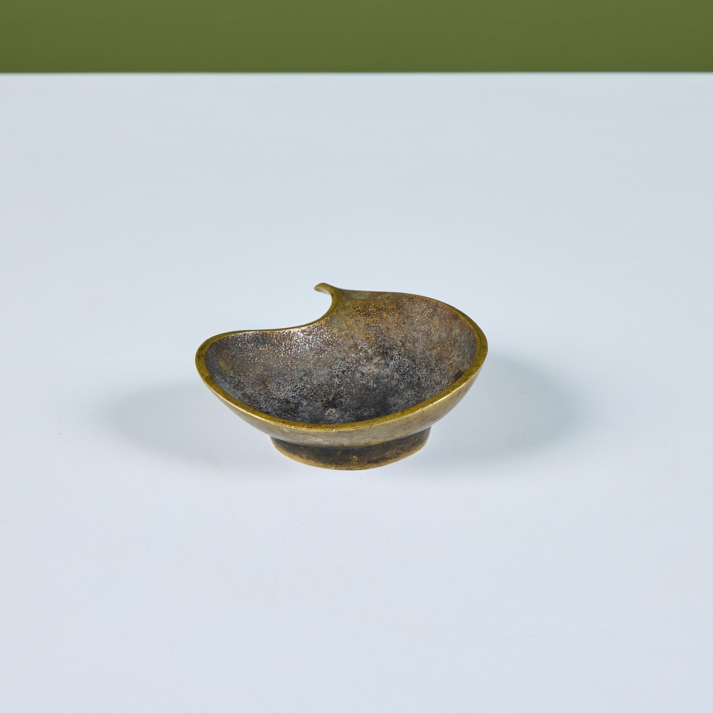 Richard Rohac Cast Bronze Teardrop Bowl (bol en forme de goutte d'eau) en vente 3