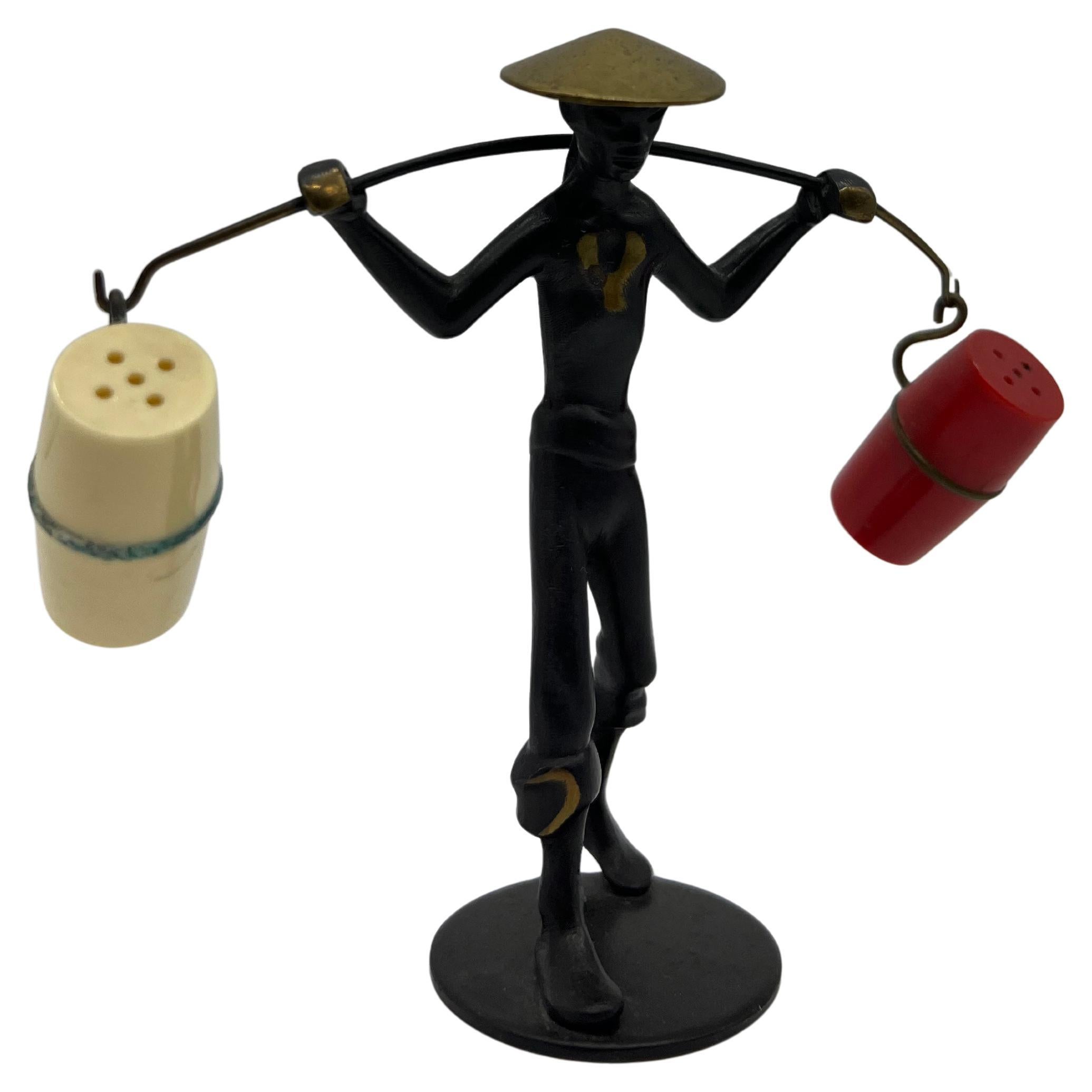 Sale e pepe cinesi di Richard Rohac Sale e pepe del 1955 in vendita