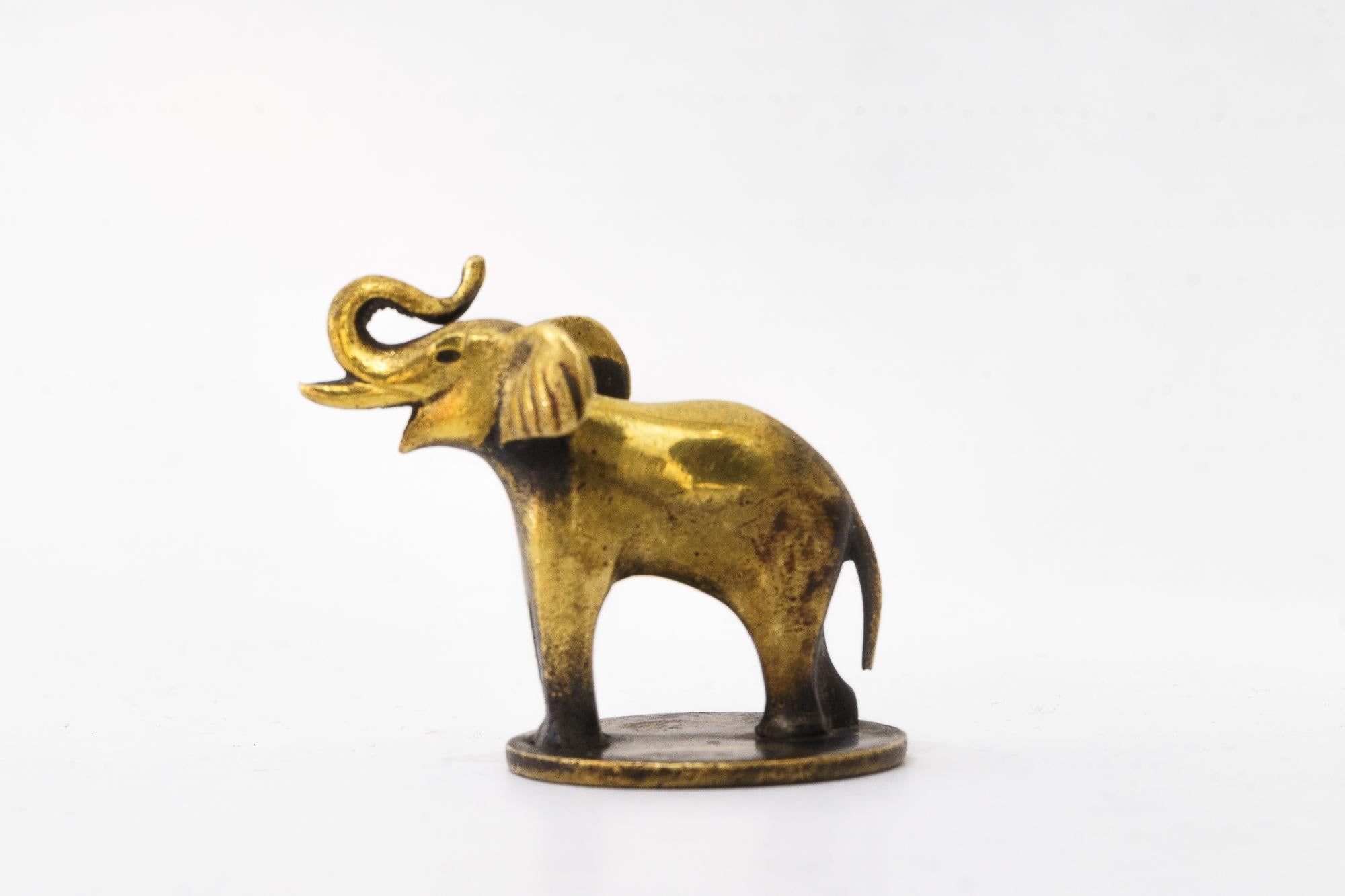 Richard Rohac elephant figurine vienna around 1950s ( marked )
Marked on bottom.
Original condition