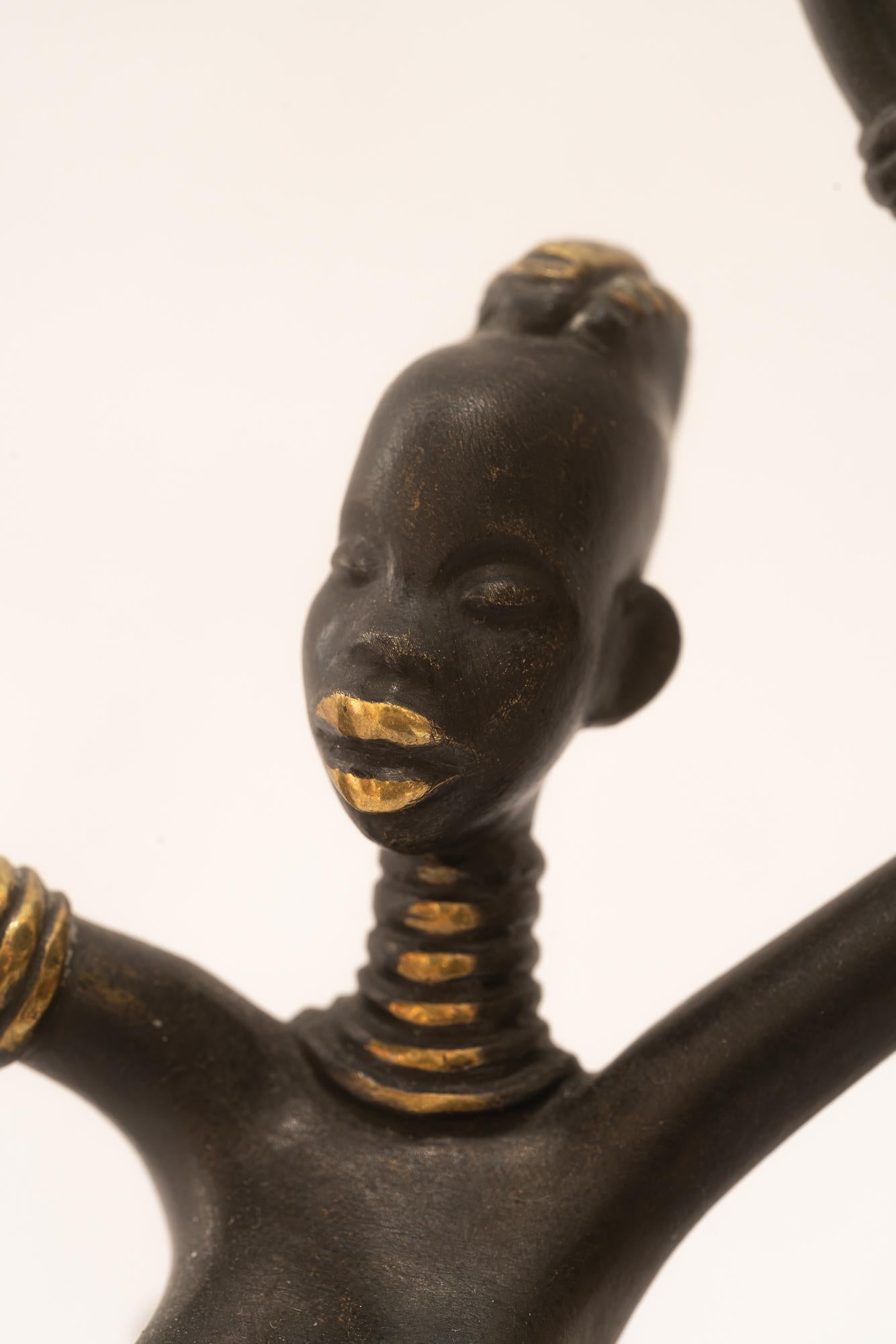 Richard Rohac Figur Glashalter um 1950 ( signiert ) im Angebot 3