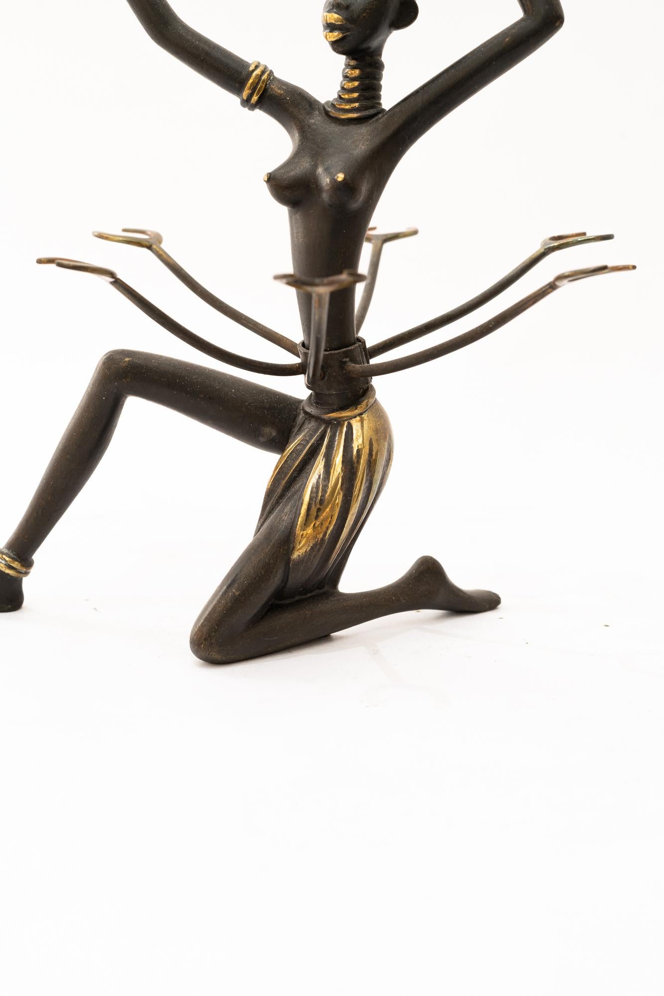 Richard Rohac Figur Glashalter um 1950 ( signiert ) im Angebot 6