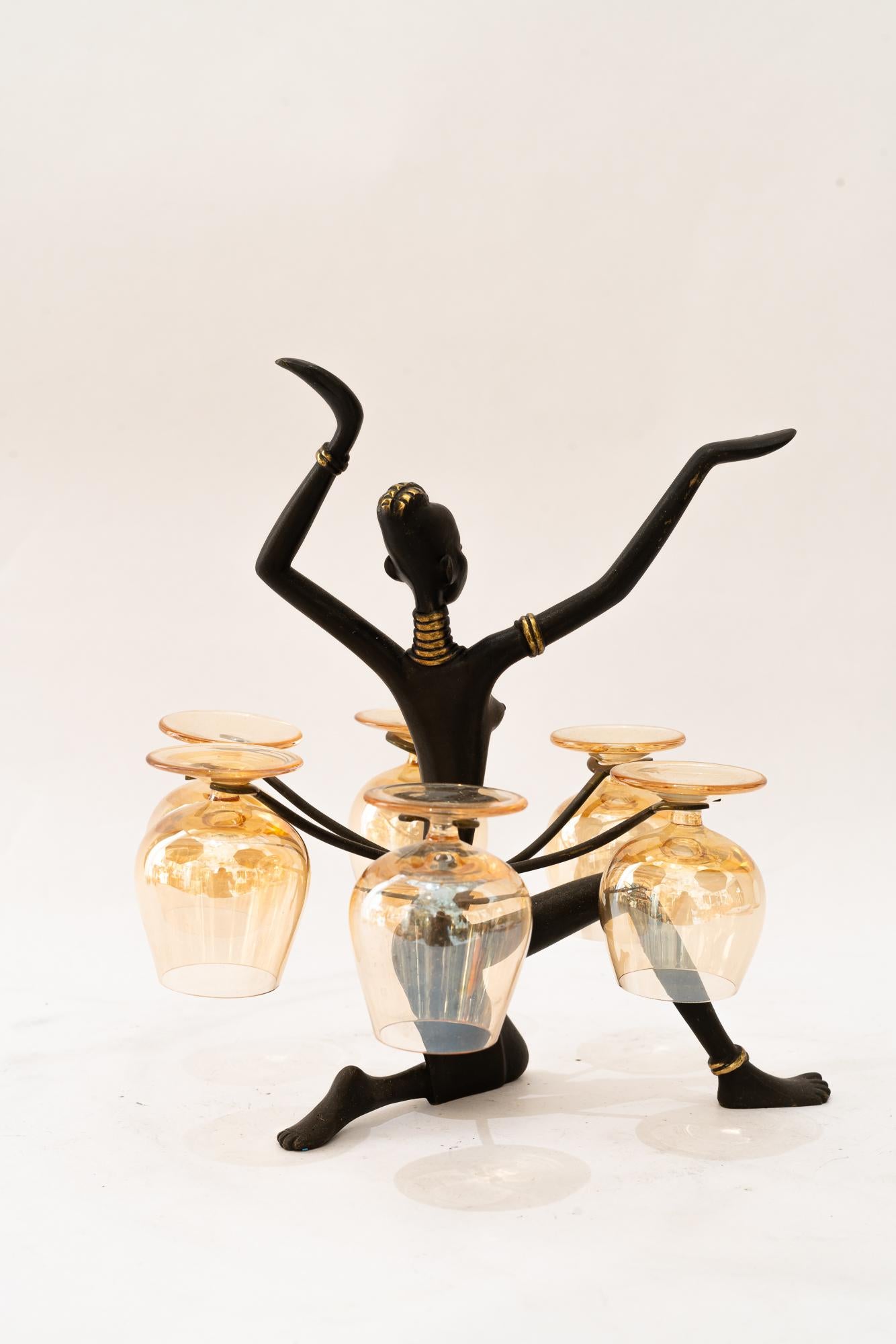 Richard Rohac Figur Glashalter um 1950 ( signiert ) (Mitte des 20. Jahrhunderts) im Angebot