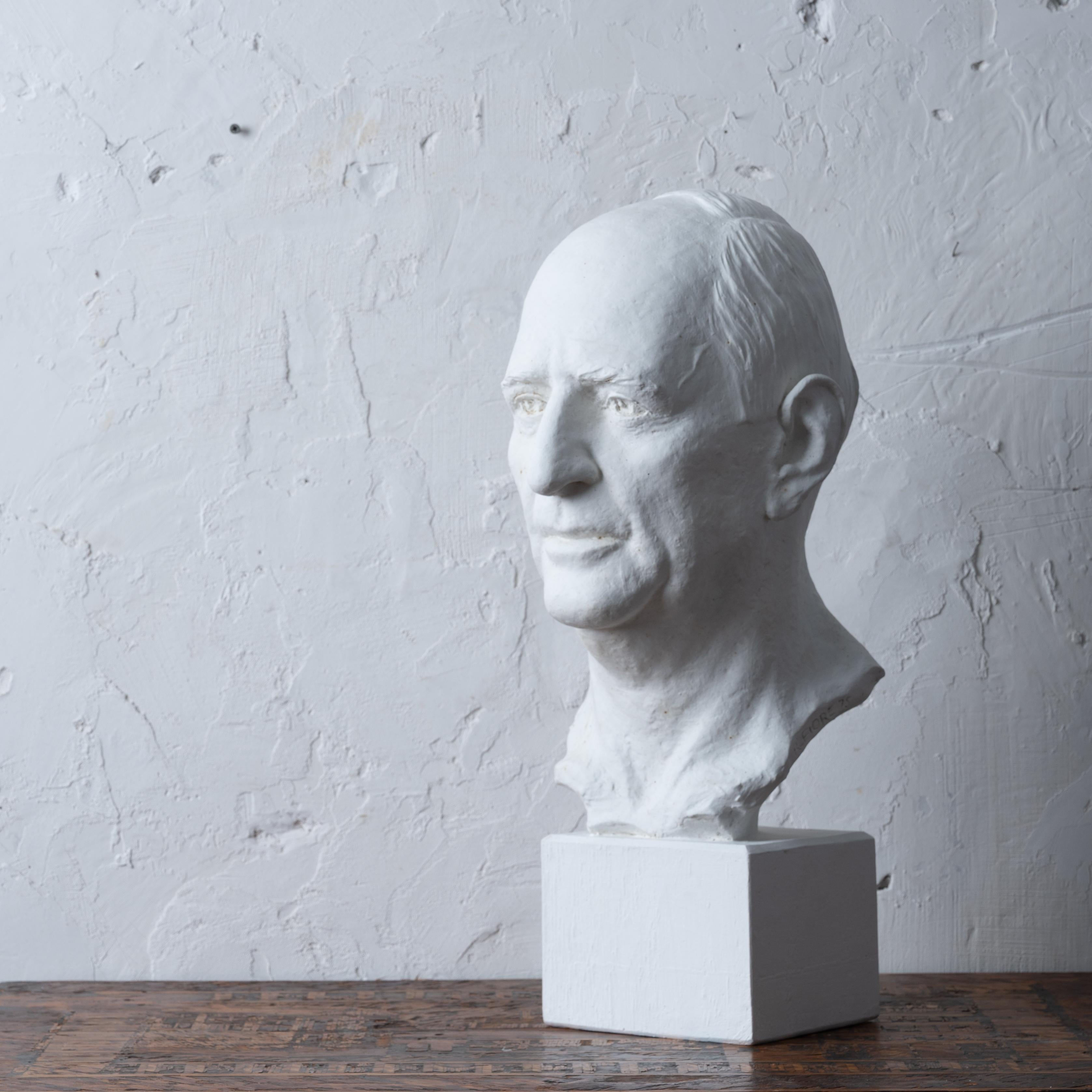 Rosario Russell Fiore
(American, 1908-1994)

A large plaster bust of Georgia Governor and United States Senator Richard Russell Jr., 1975.
The bronze is in the Capitol Museum Collection on display in the Capitol’s 2nd floor, East Hallway.

12 inches