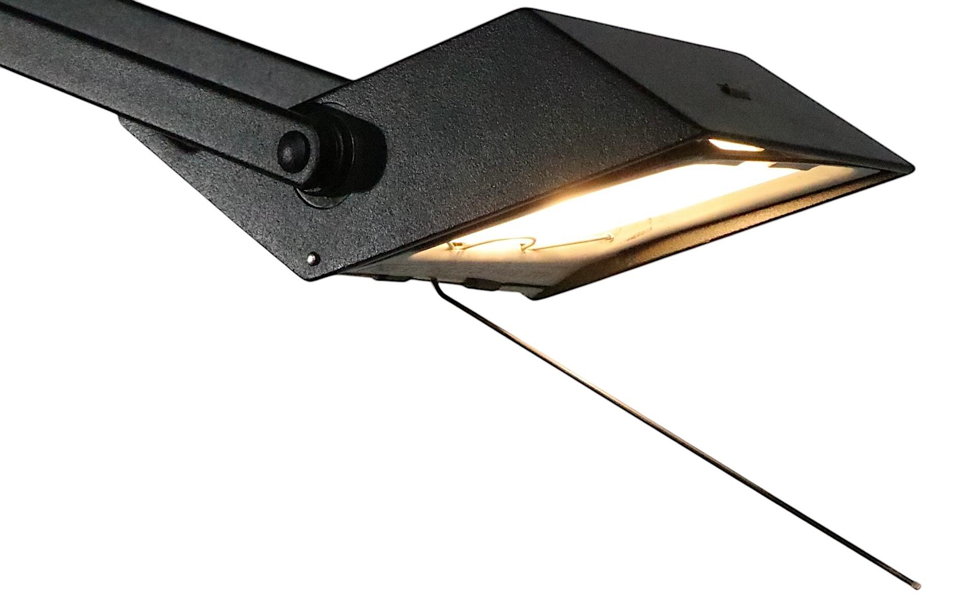 Richard Sapper Flex Arm Counterweigh Angle Poise Desk Lamp by Artimide c. 1970's For Sale 5