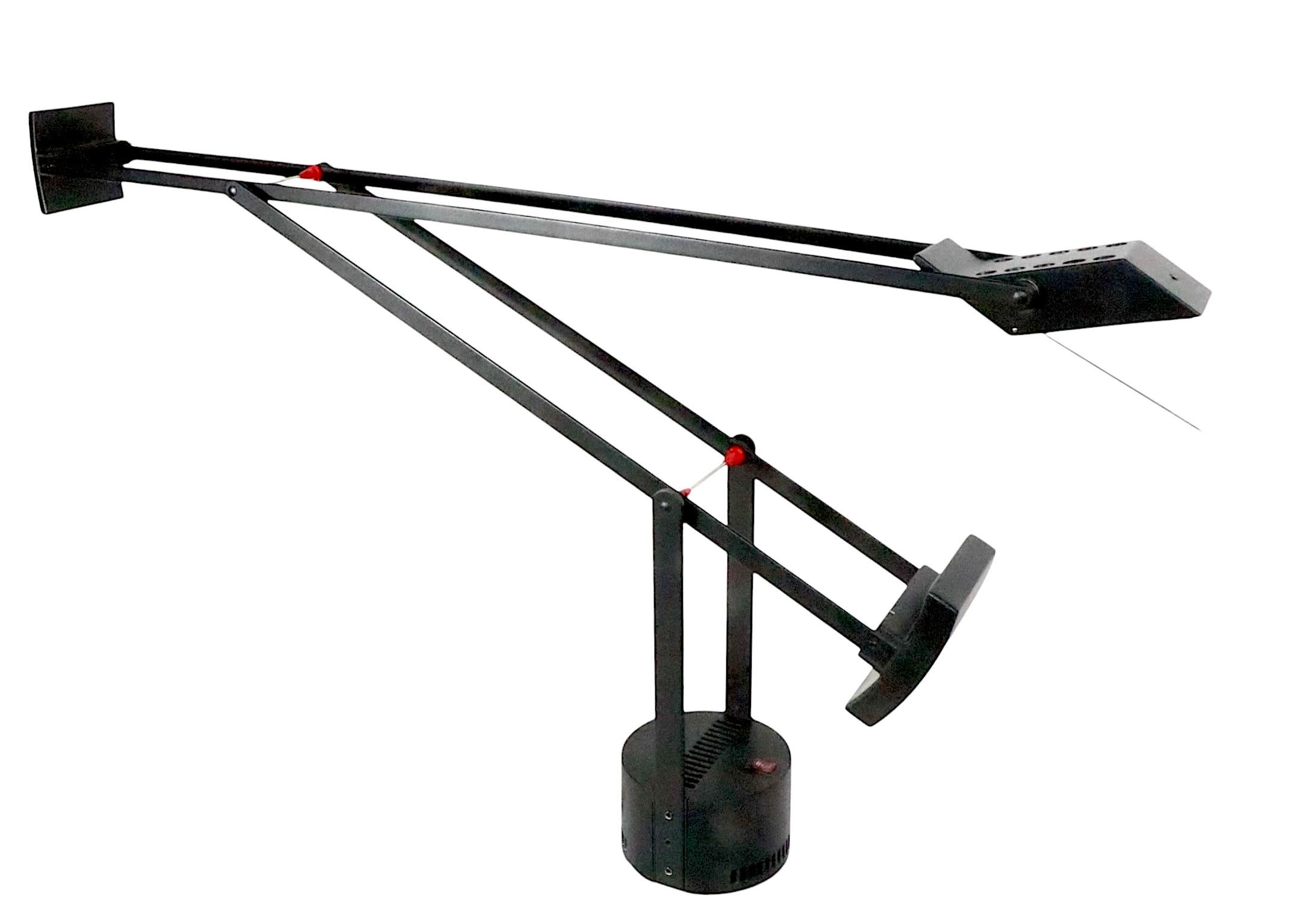 Post-Modern Richard Sapper Flex Arm Counterweigh Angle Poise Desk Lamp by Artimide c. 1970's For Sale