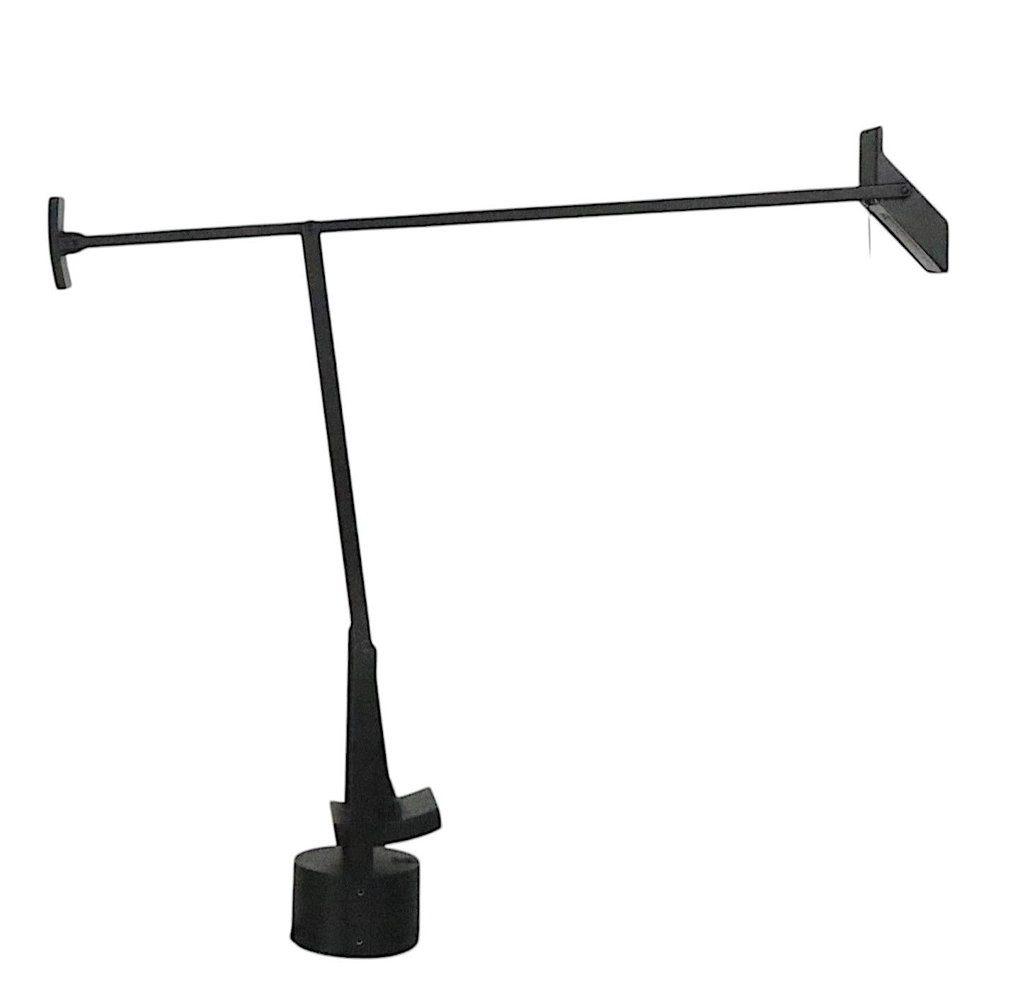 Italian Richard Sapper Flex Arm Counterweigh Angle Poise Desk Lamp by Artimide c. 1970's For Sale