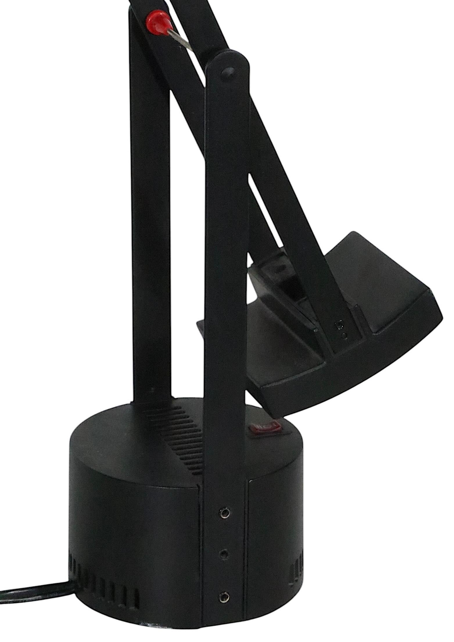 Richard Sapper Flex Arm Counterweigh Angle Poise Desk Lamp by Artimide c. 1970's In Good Condition For Sale In New York, NY