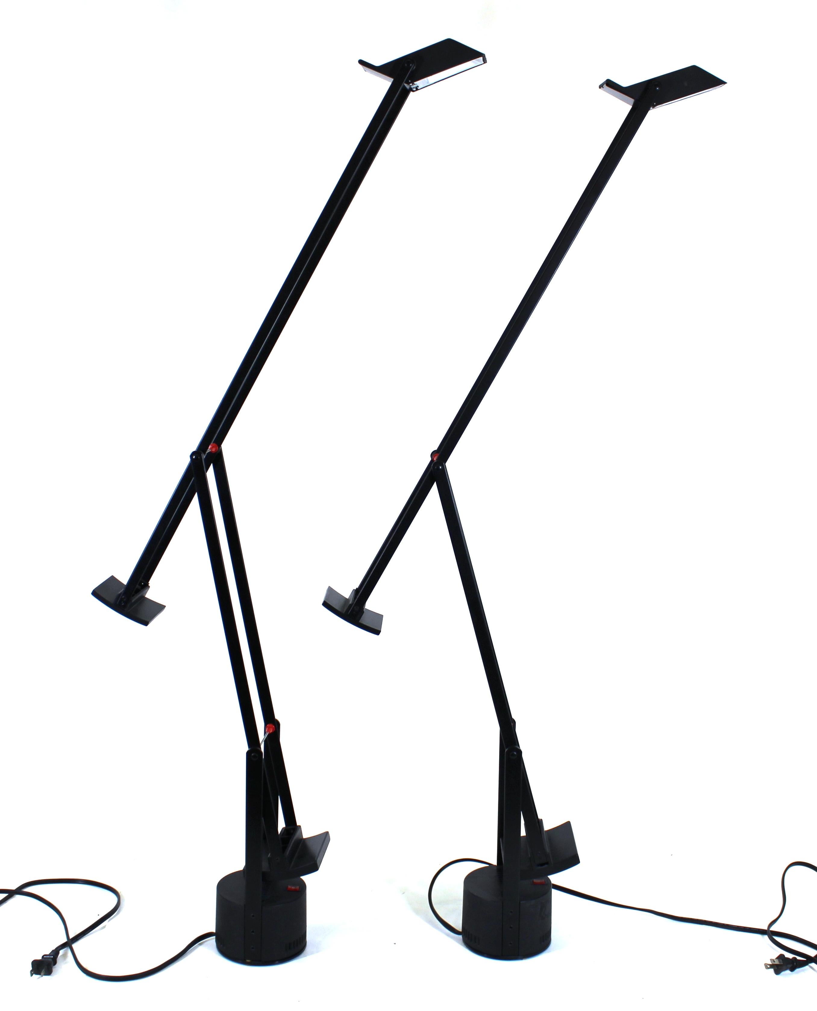 Richard Sapper for Artemide Italian Postmodern Tizio Table Lamps In Good Condition In Astoria, NY