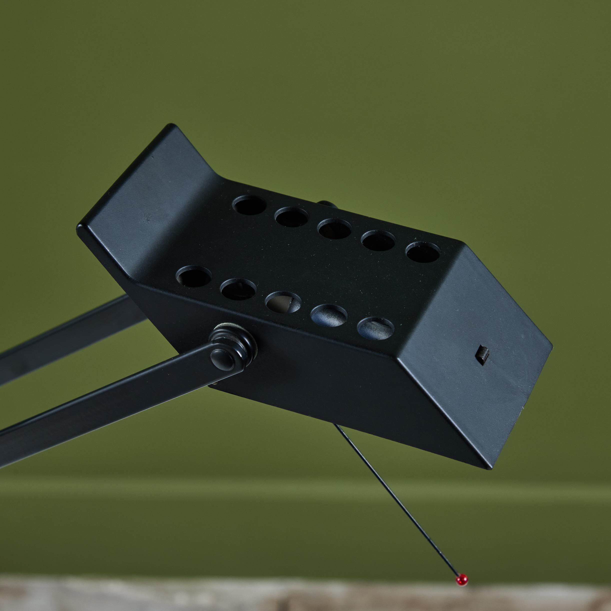 Richard Sapper 'Tizio' Desk Lamp for Artemide 3