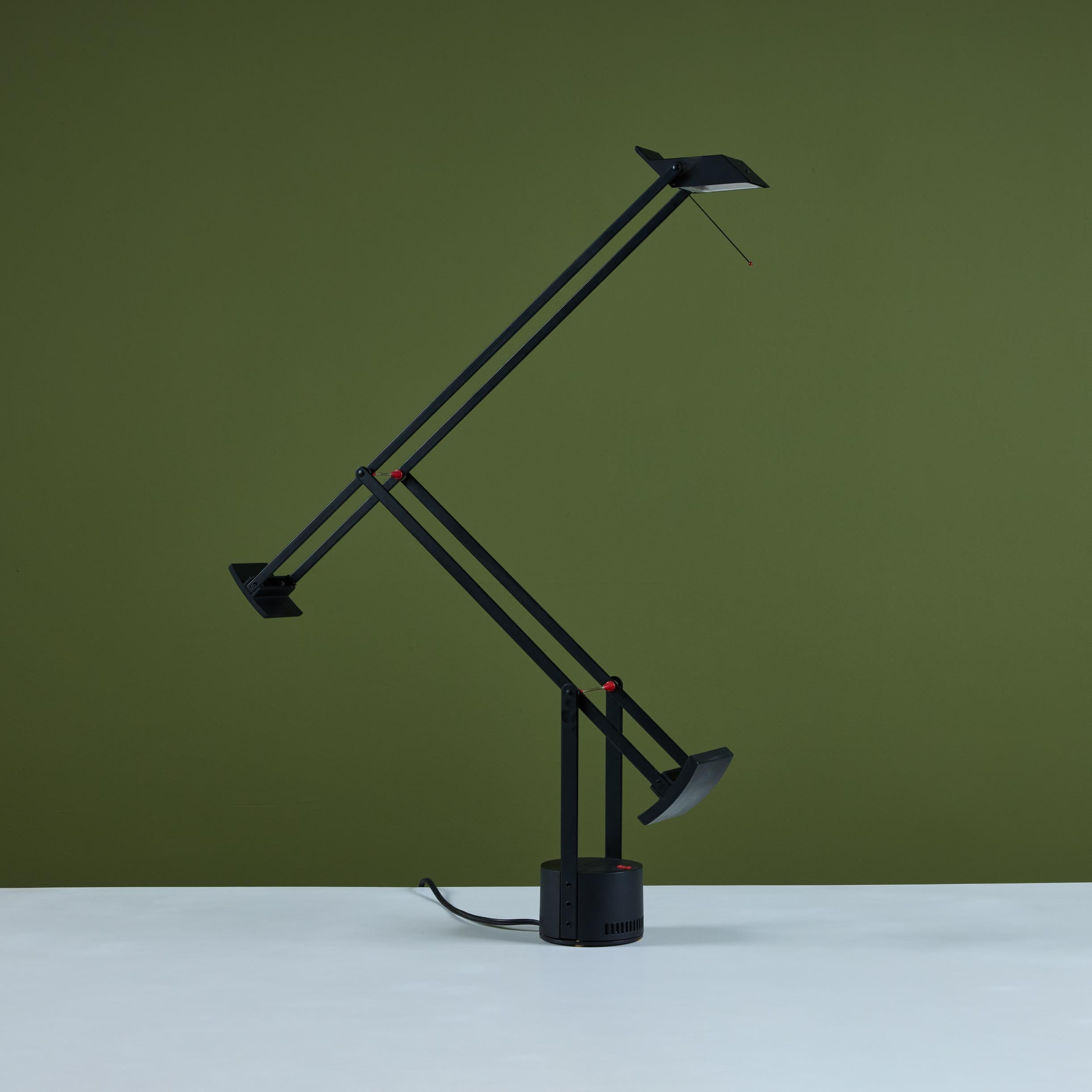 Richard Sapper 'Tizio' Desk Lamp for Artemide In Excellent Condition In Los Angeles, CA