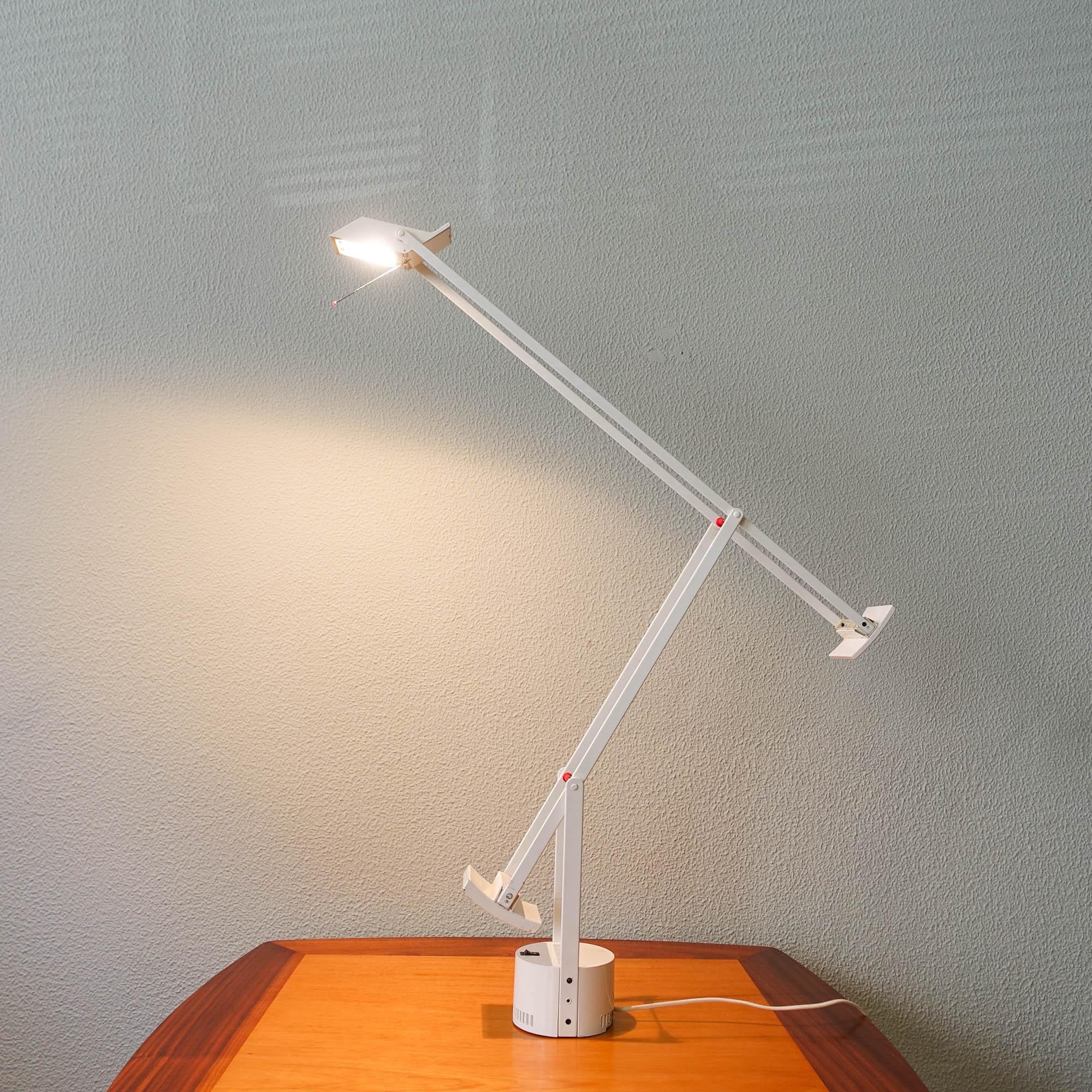 Mid-Century Modern Richard Sapper ‘Tizio’ Table Lamp for  Artemide, Italy, 1972 For Sale