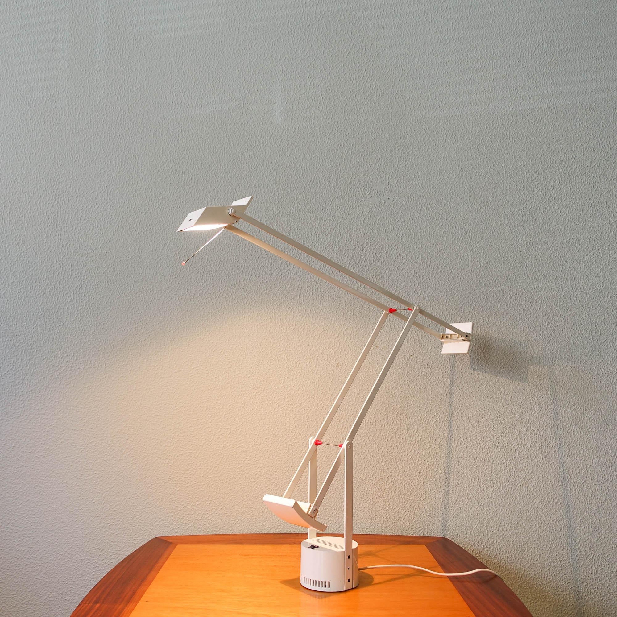 Richard Sapper ‘Tizio’ Table Lamp for  Artemide, Italy, 1972 For Sale 1