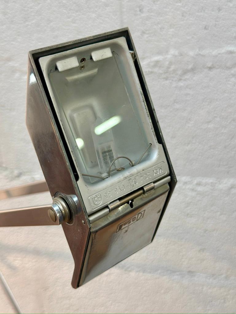 Richard Sapper Tizio X30 lamp 1990 Chrome limited edition numbering and signe For Sale 3