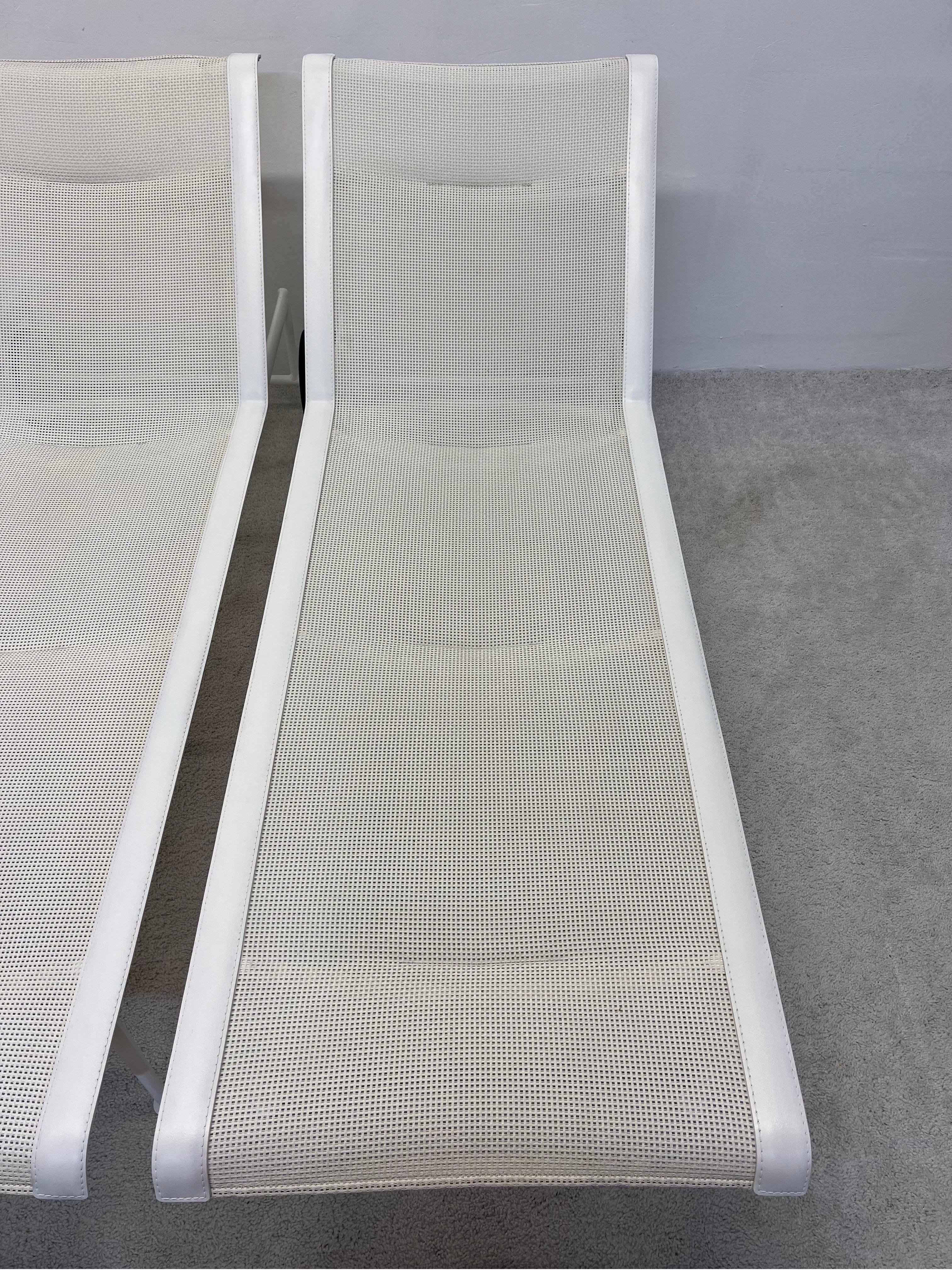 Richard Schultz 1966 Adjustable Outdoor Chaise Lounges for Knoll - a Pair In Good Condition In Miami, FL