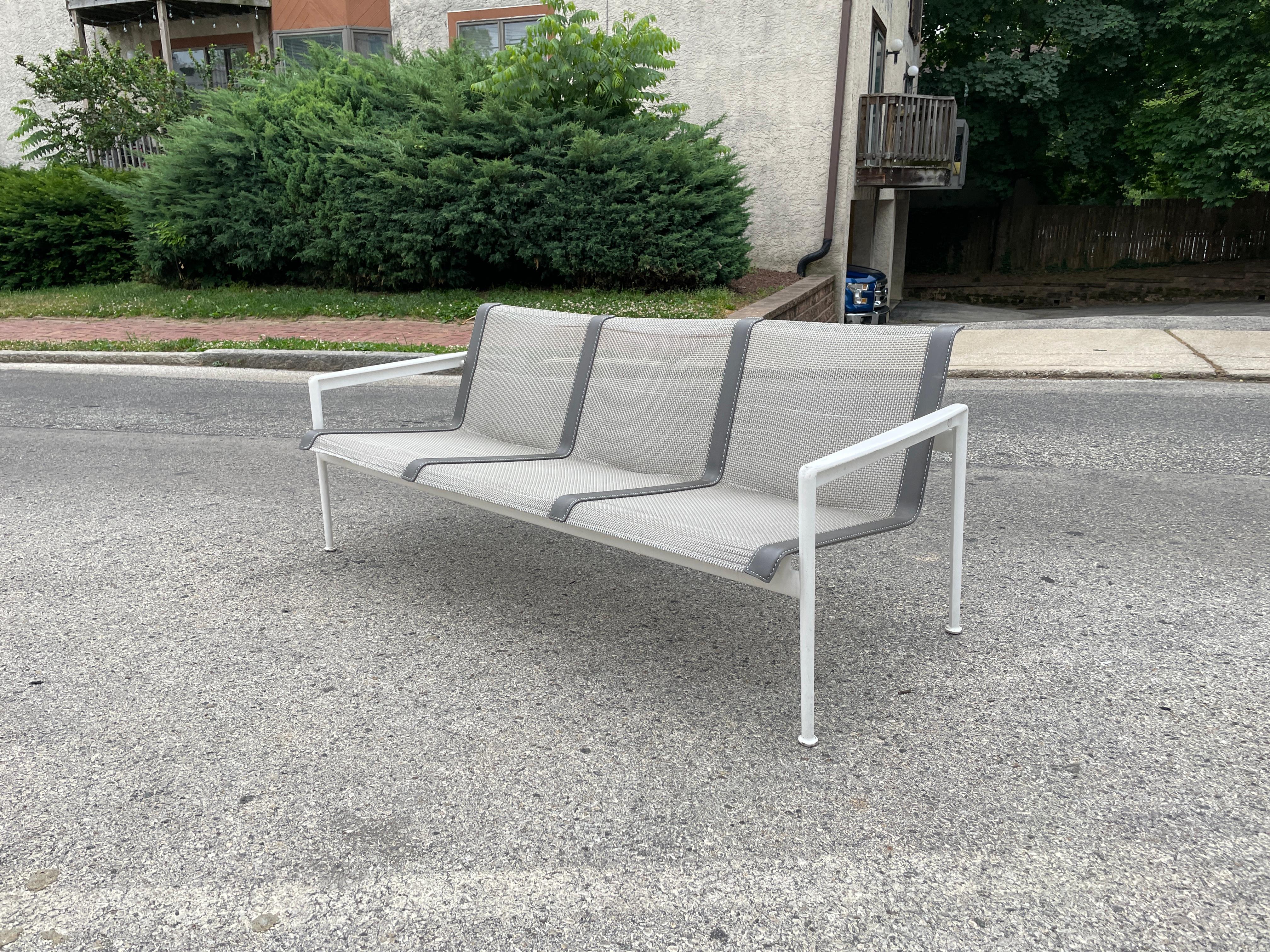 Mid-Century Modern Richard Schultz 1966 Collection Outdoor 3-Seat Sofa For Sale