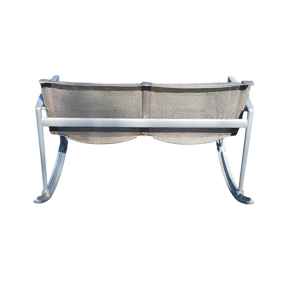 Collection A Schultz 1966. Fauteuil à bascule double pour l'extérieur. Bon état - En vente à Philadelphia, PA