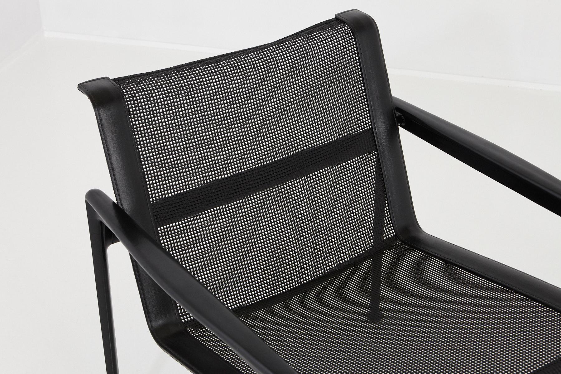 Powder-Coated Richard Schultz All Black Garden Lounge Chair from the '1966 Collection' For Sale