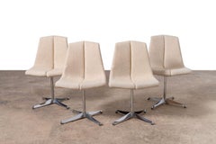 Richard Schultz Dining Chairs for Knoll in Original Oyster White Wool 1961