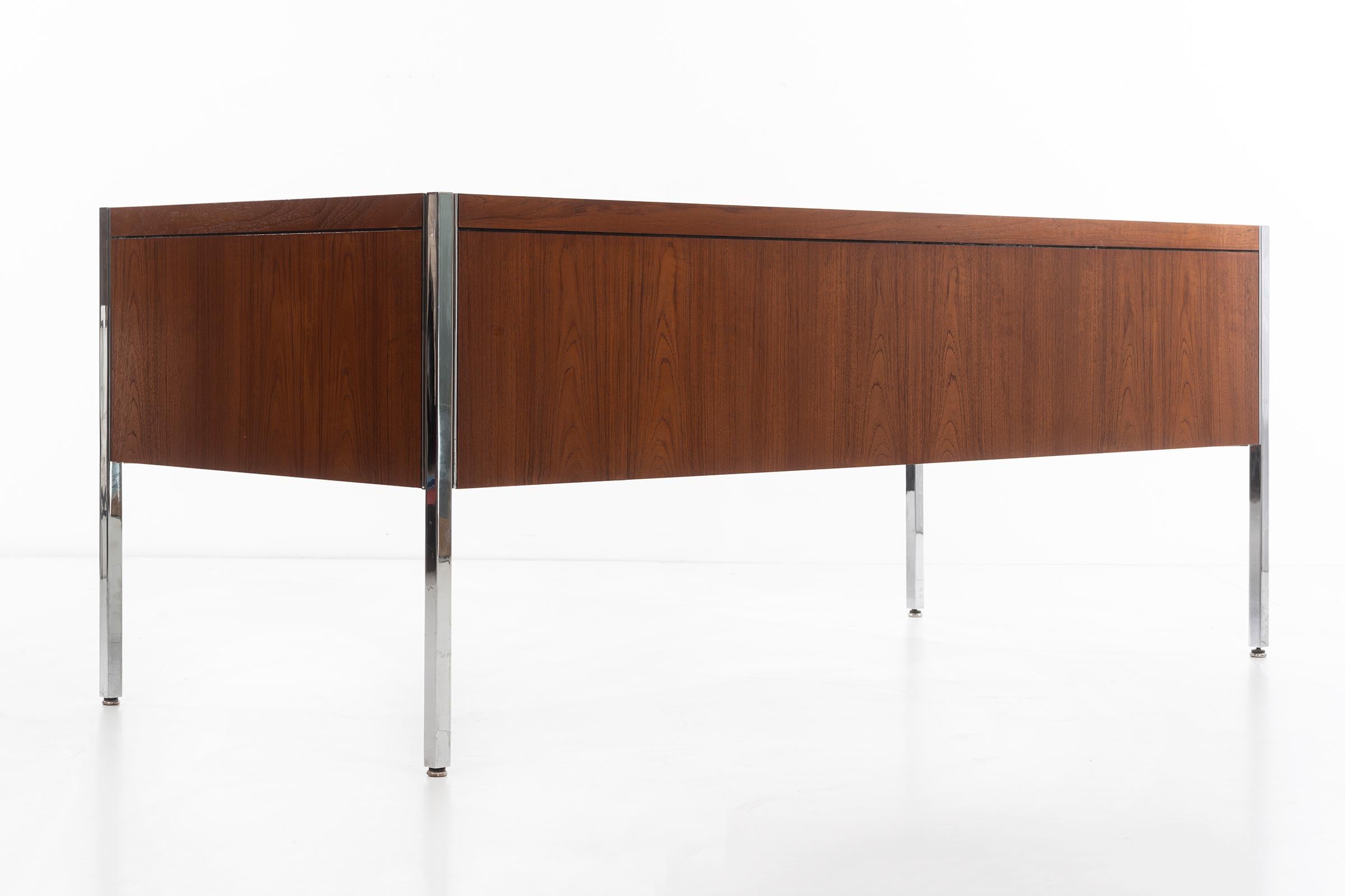 Mid-Century Modern Richard Schultz Executive Desk