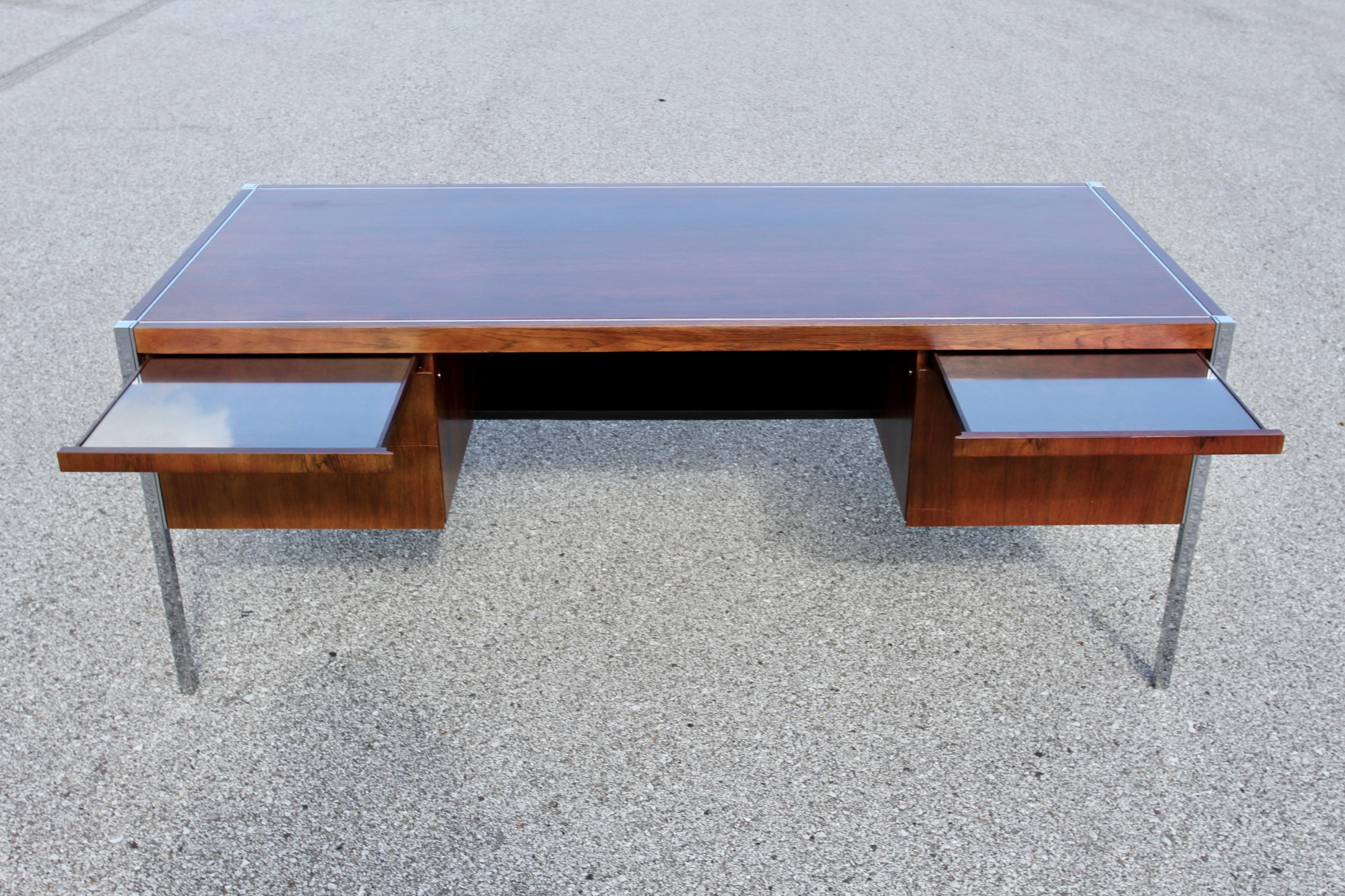 Richard Schultz for Knoll 1960s Mid-Century Modern Rosewood Executive Desk #4146 For Sale 12