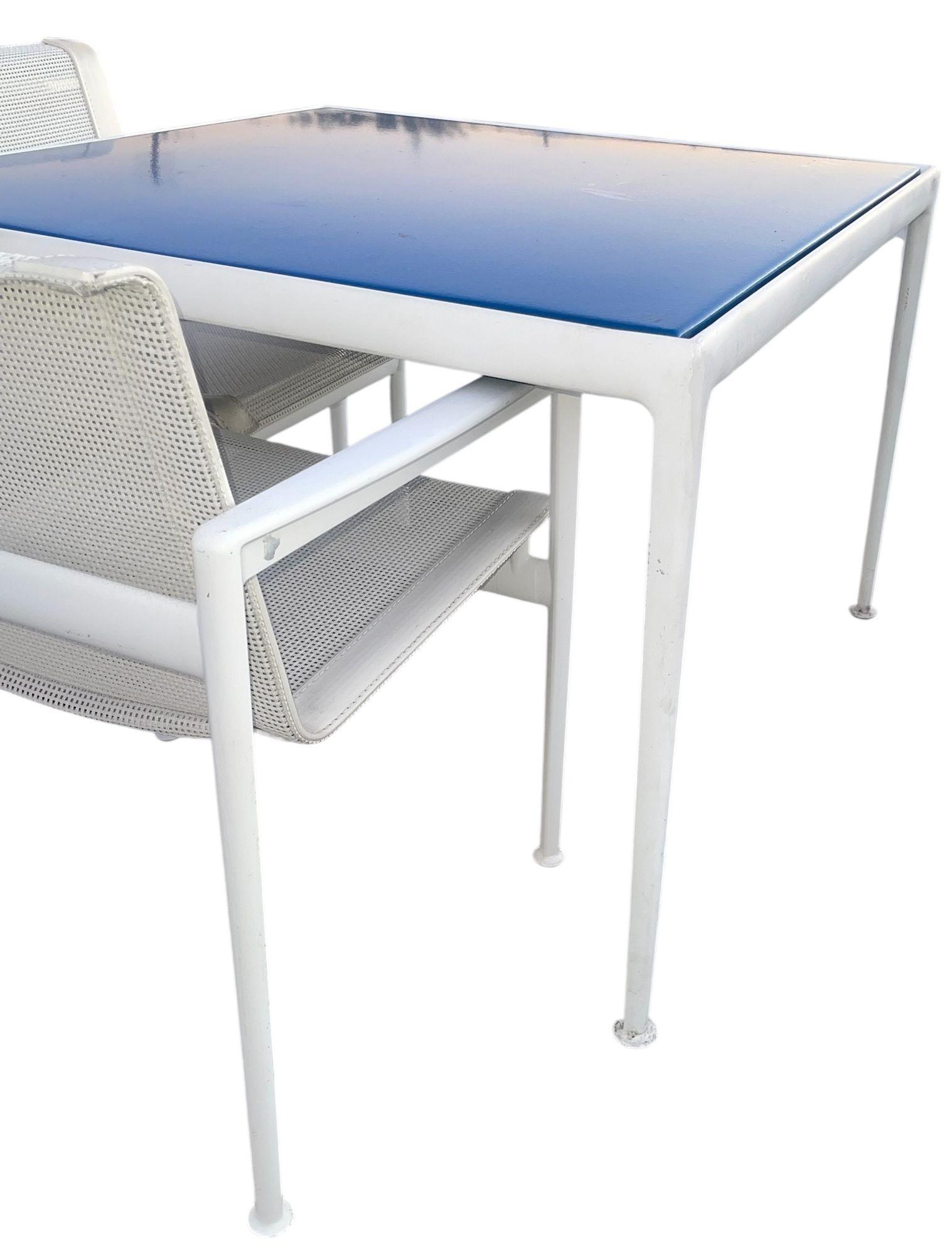 XX secolo Richard Schultz for Knoll–1966 Collection Outdoor Dining Set. Late 20th C. U.S.A in vendita