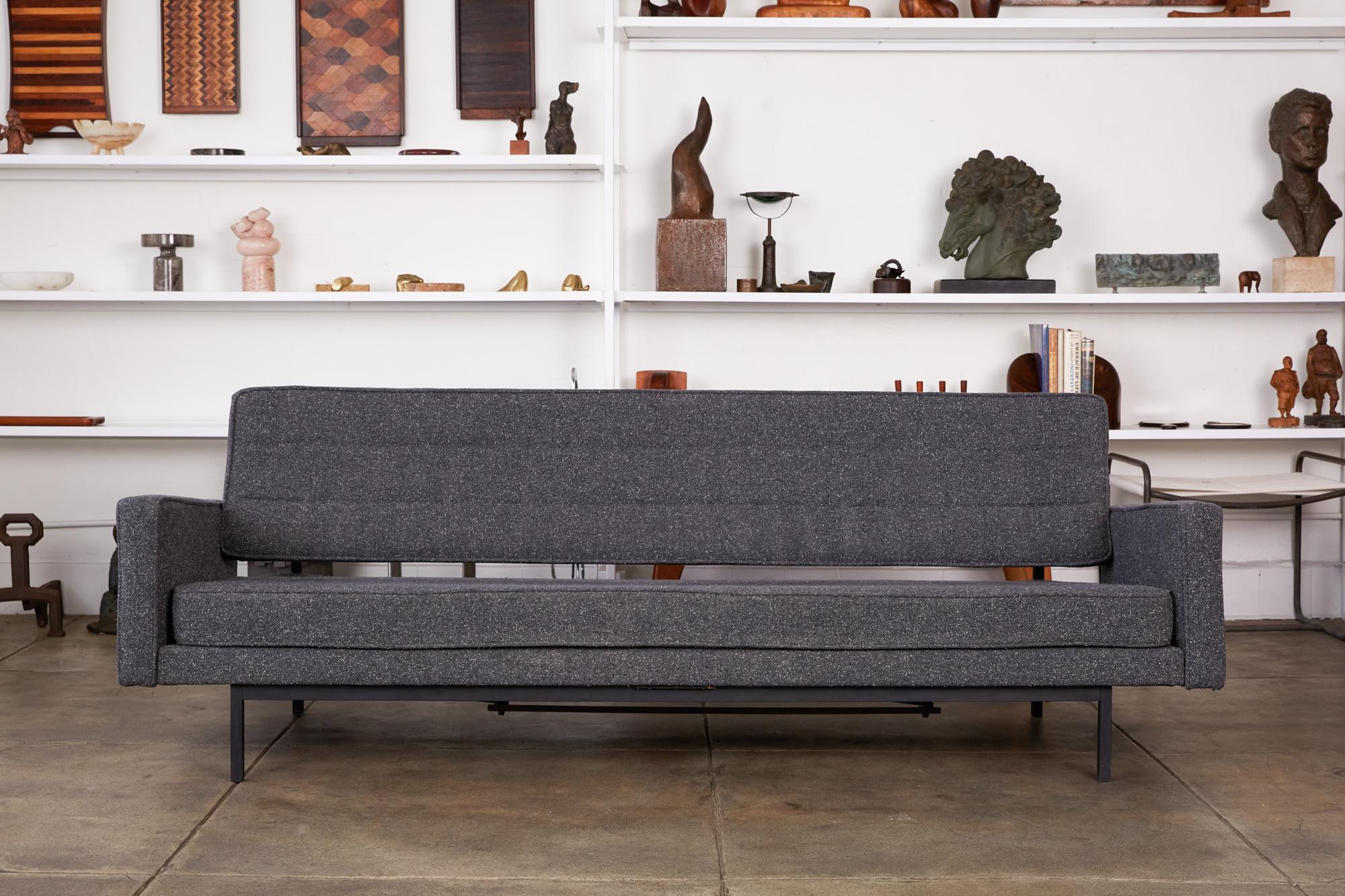 Mid-Century Modern Richard Schultz for Knoll Convertible Sofa/Daybed