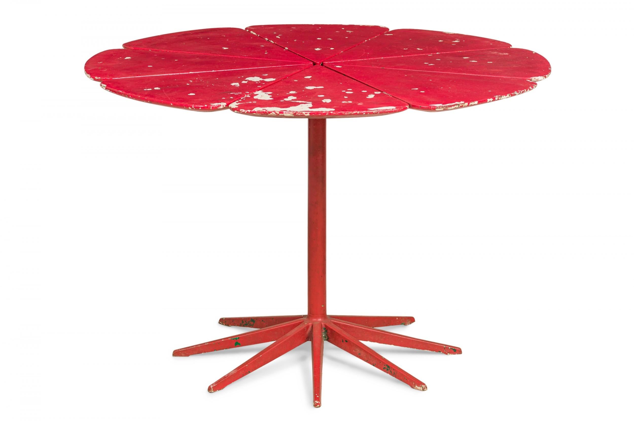 Richard Schultz for Knoll International Red Lacquered Redwood 'Petal' Table In Good Condition For Sale In New York, NY