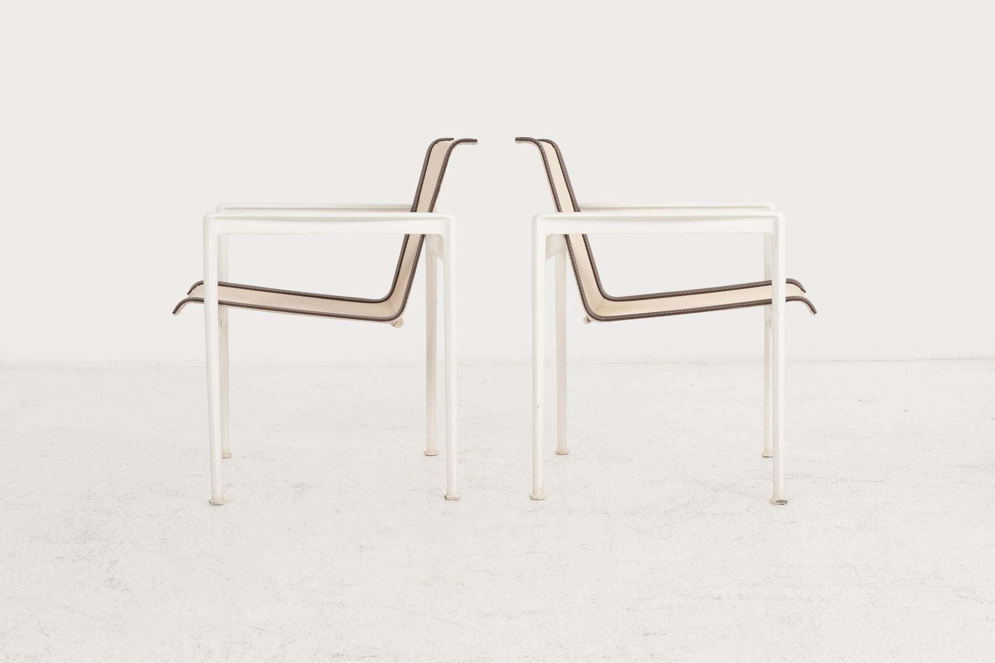 Richard Schultz for Knoll Set of Four Dining Chairs—1960s In Good Condition For Sale In Chicago, IL