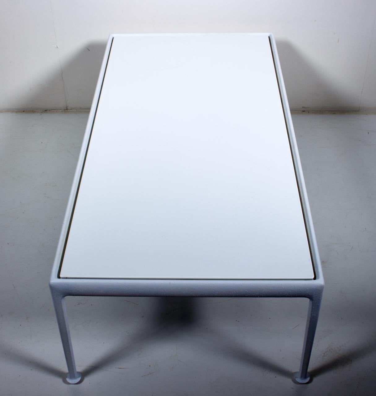 Richard Schultz for Knoll White on White Indoor Outdoor Coffee Table, 1960's For Sale 2