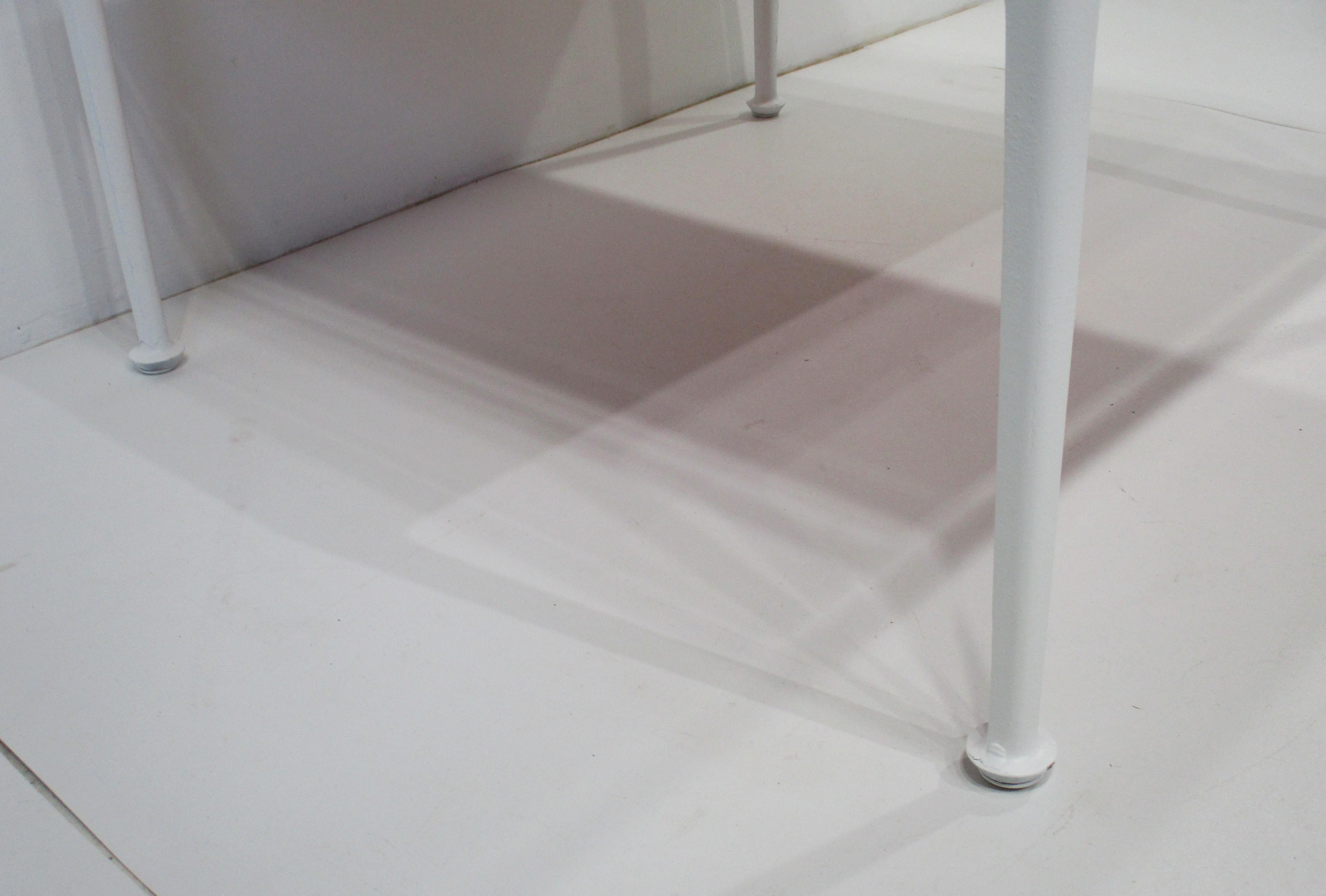 Table basse d'extérieur / d'intérieur A Schultz pour Knoll en vente 1