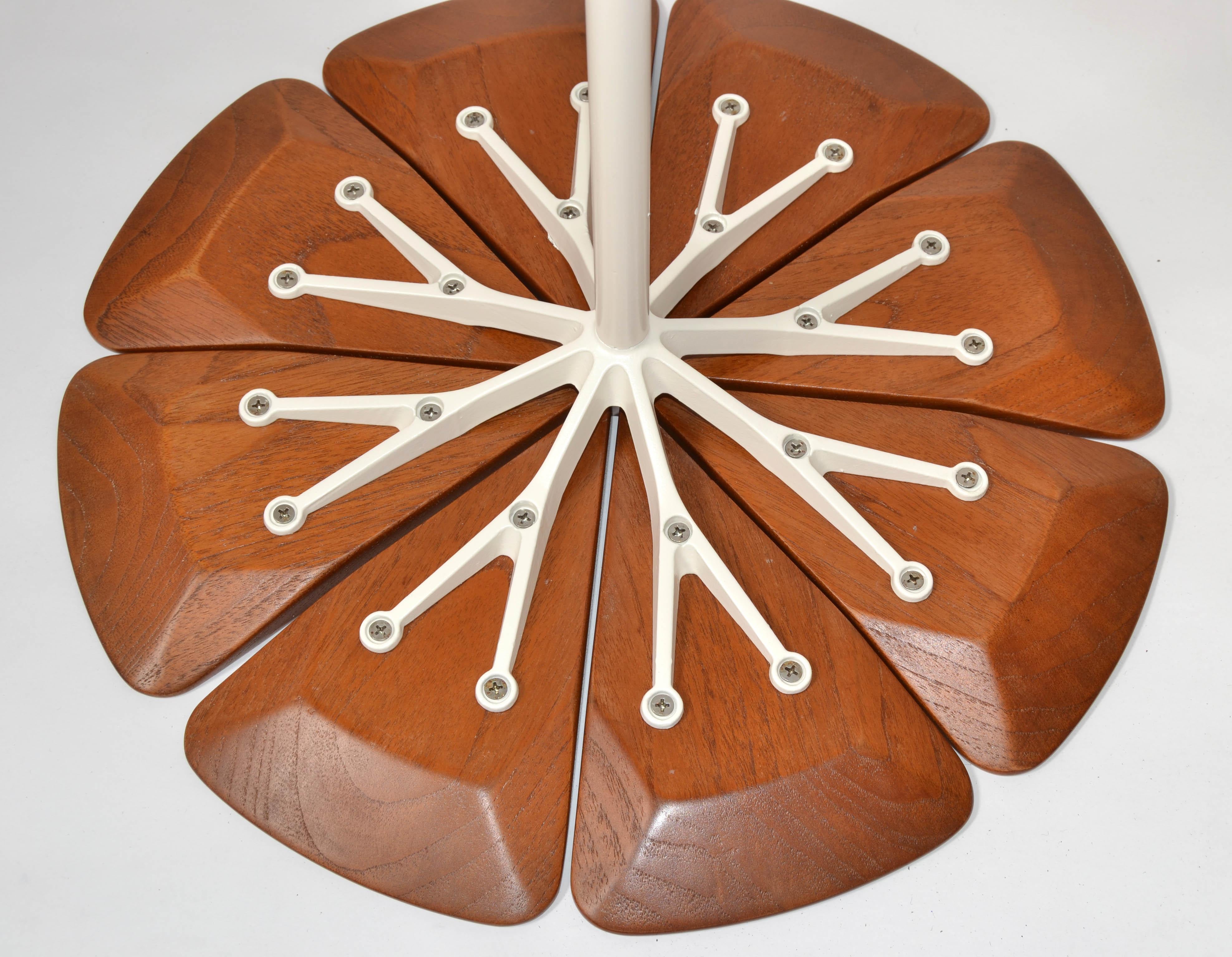 Richard Schultz Vintage Blütenblatt-Beistelltisch Knoll Mid-Century Modern Aluminium Teakholz im Angebot 8