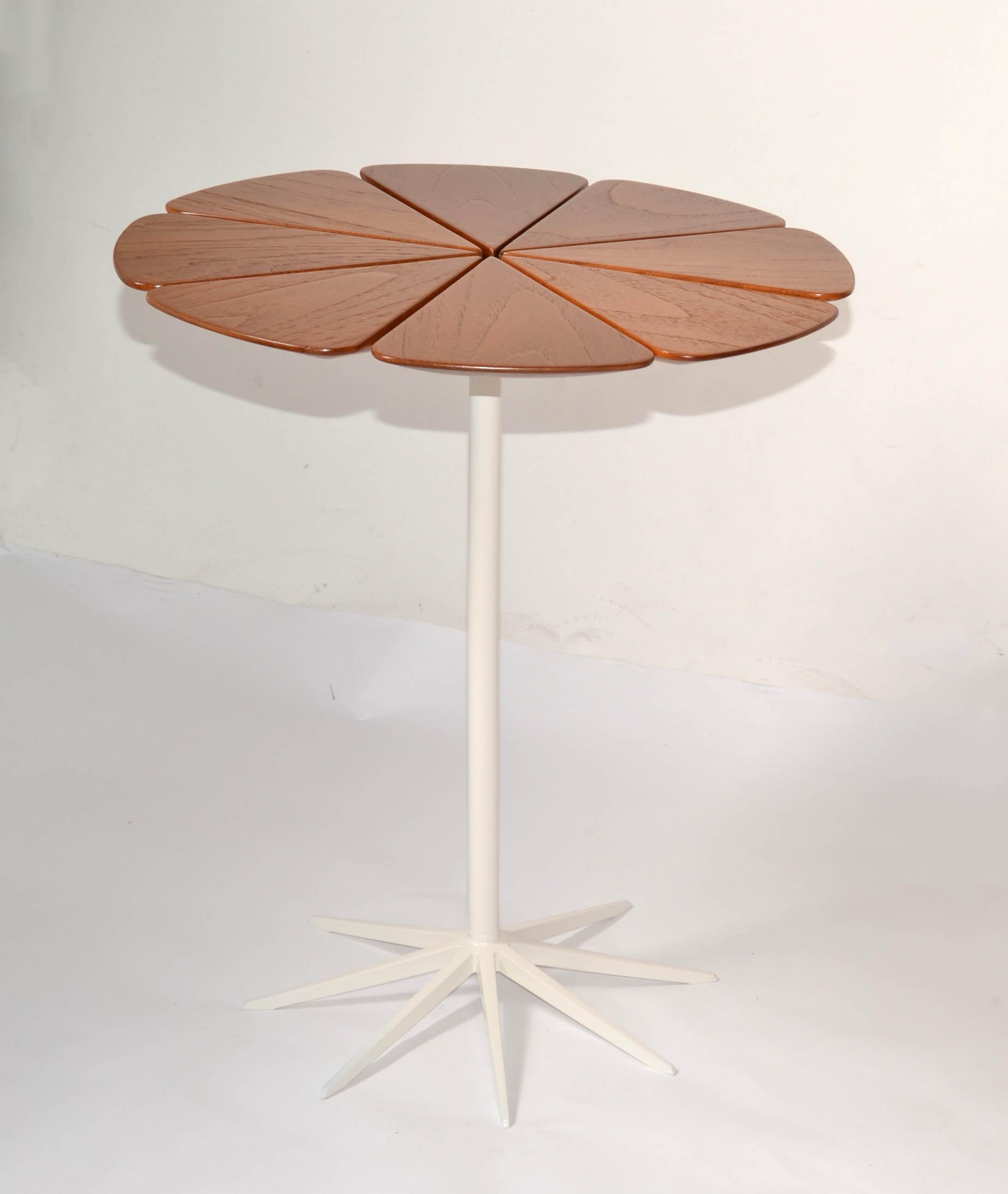 Richard Schultz Vintage Blütenblatt-Beistelltisch Knoll Mid-Century Modern Aluminium Teakholz (Moderne der Mitte des Jahrhunderts) im Angebot