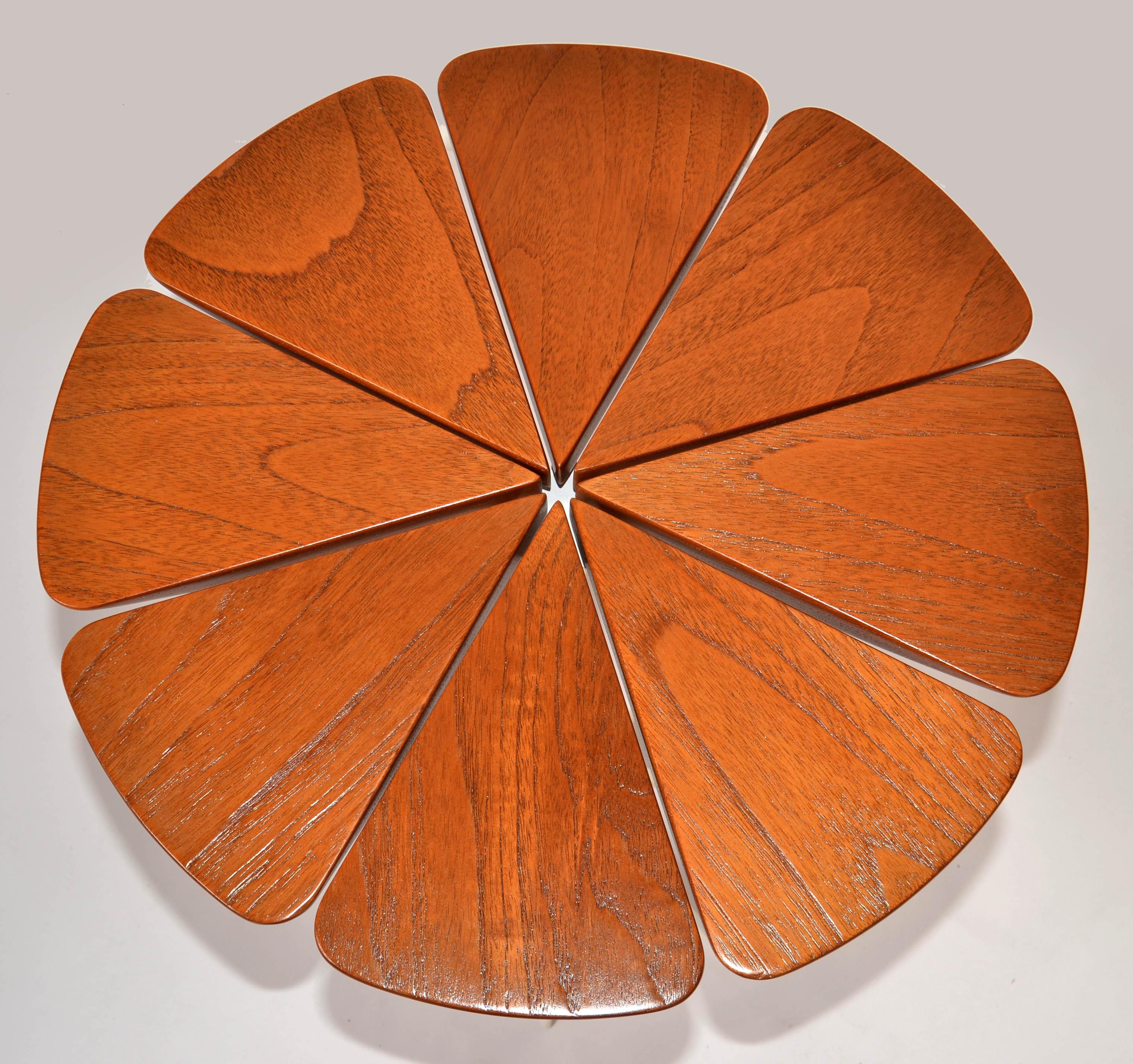 Richard Schultz Vintage Blütenblatt-Beistelltisch Knoll Mid-Century Modern Aluminium Teakholz im Angebot 1
