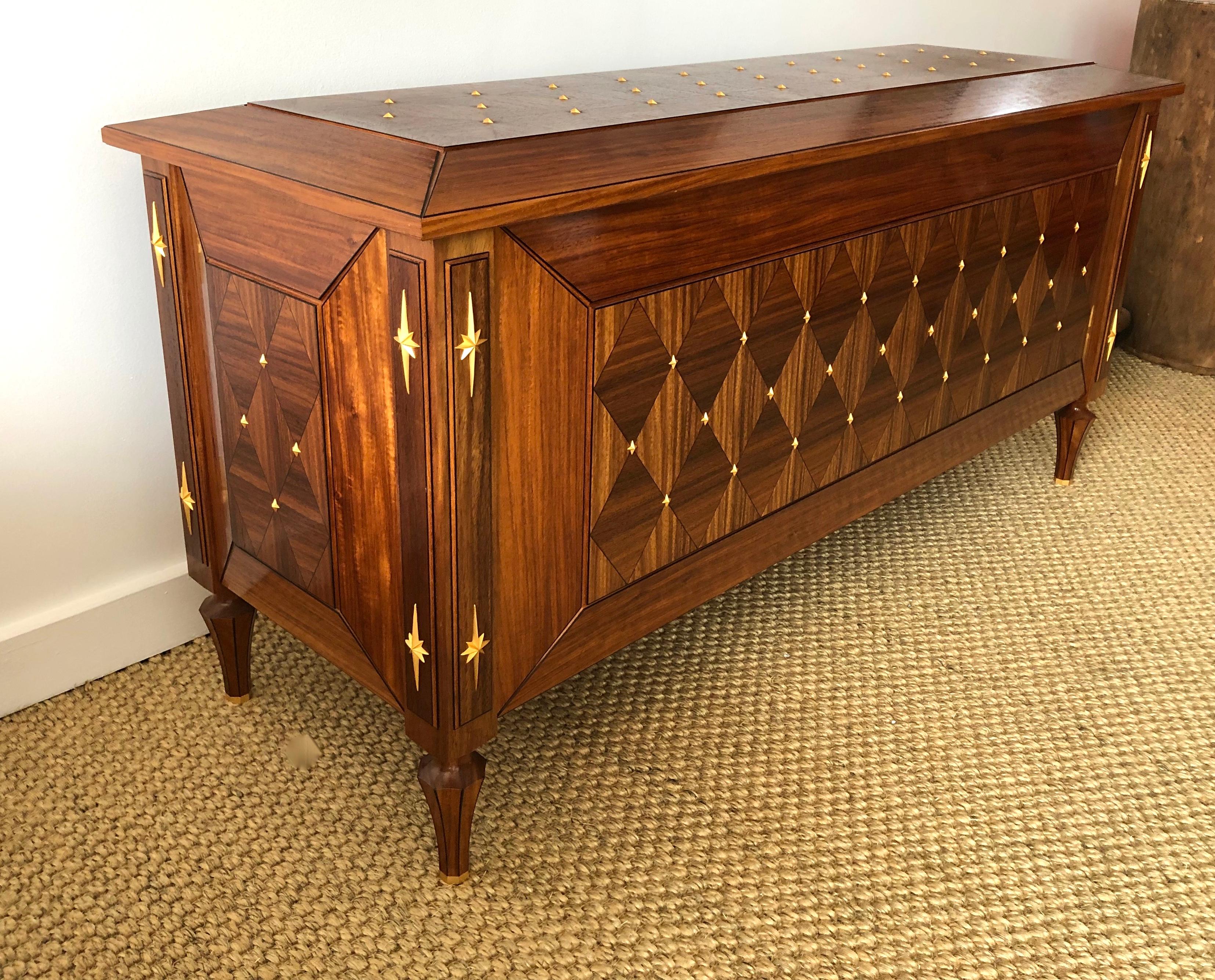 Richard Scott Newman Studio Furniture Chest, a Work of Art In Excellent Condition In Essex, MA