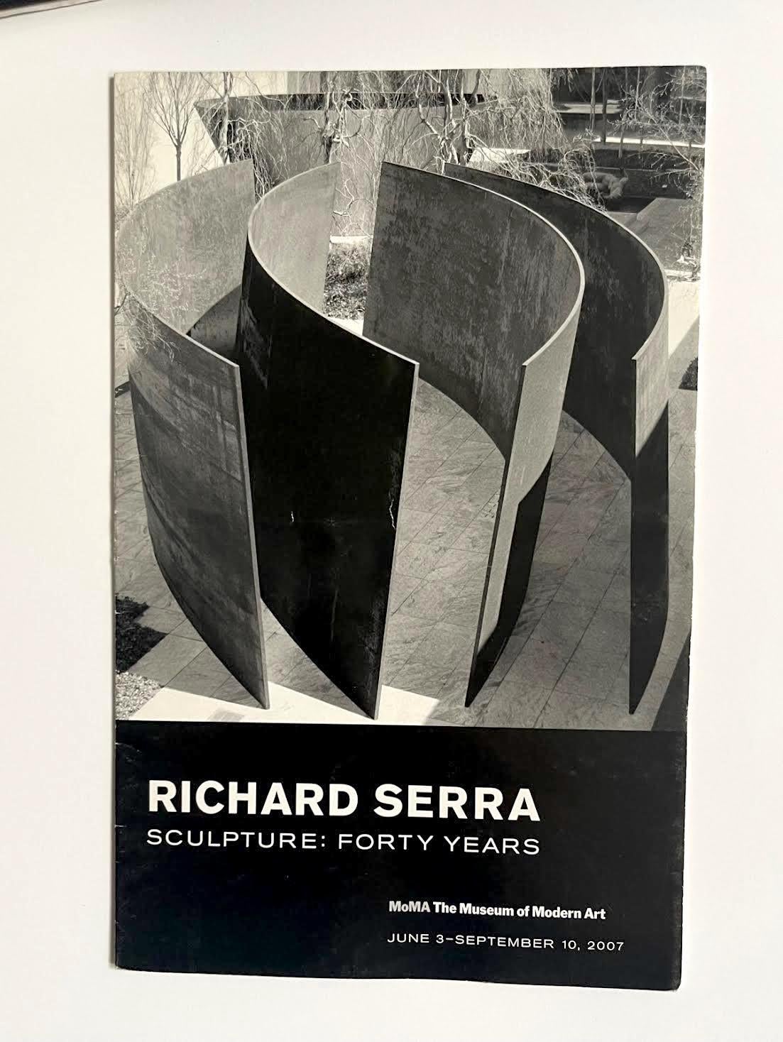 Escultura: Cuarenta años, monografía en tapa dura, firmada a mano por Richard Serra, MOMA 10