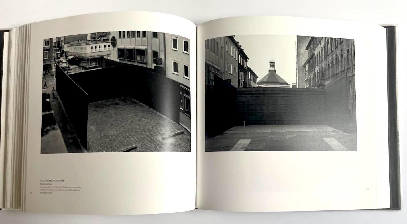 Skulptur: Forty Years (Buch, handsigniert von Richard Serra) im Angebot 12
